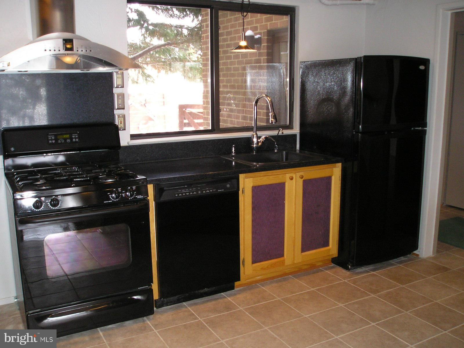 RESTON - Residential Lease