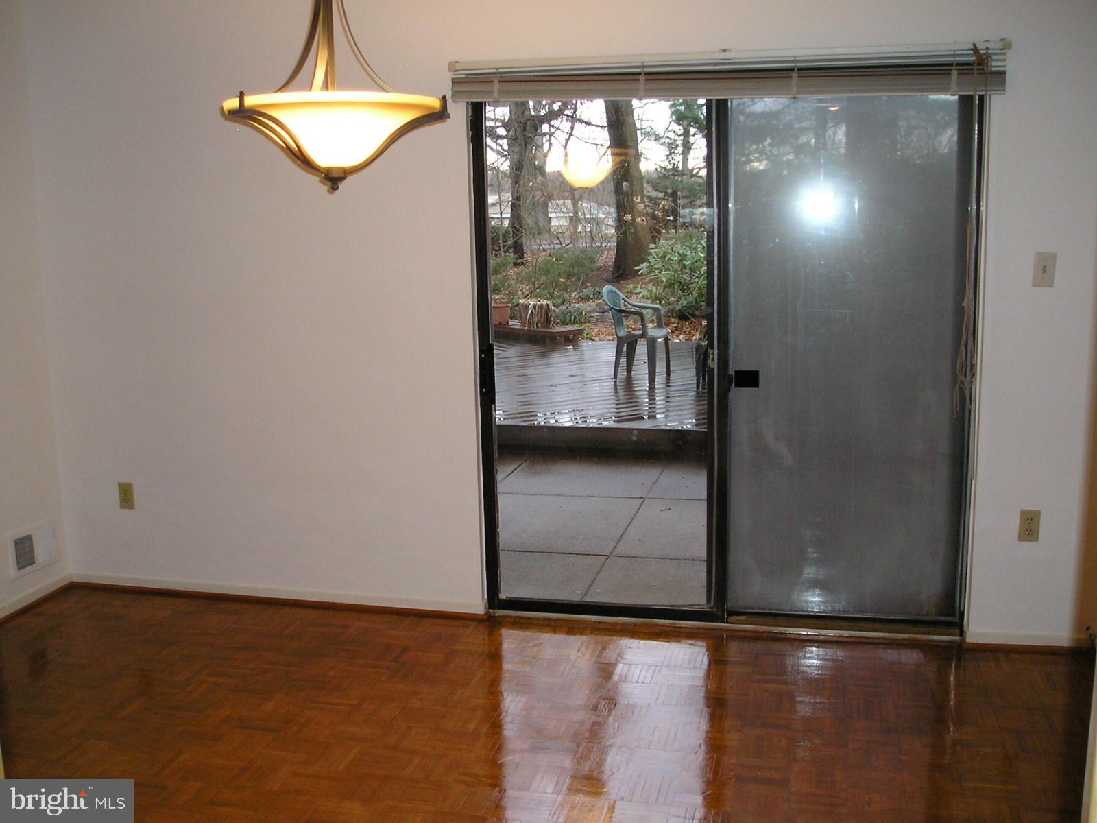 RESTON - Residential Lease