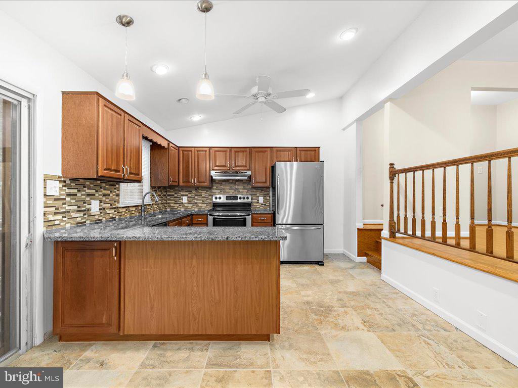 CHATHAM HILLS - Residential