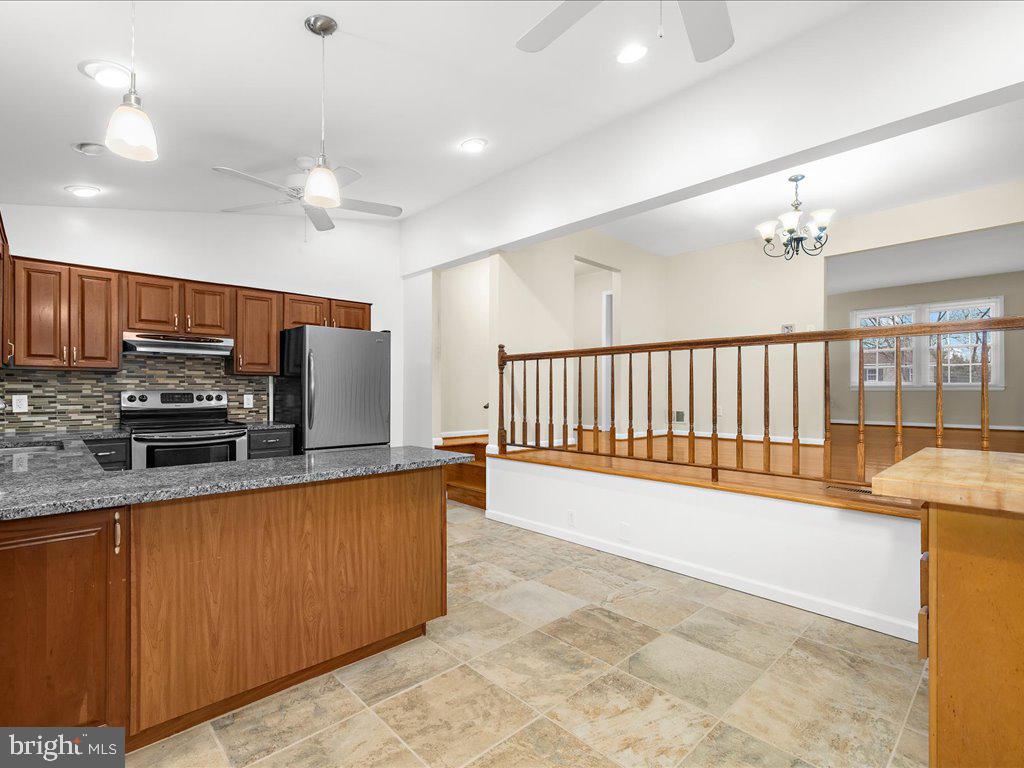 CHATHAM HILLS - Residential