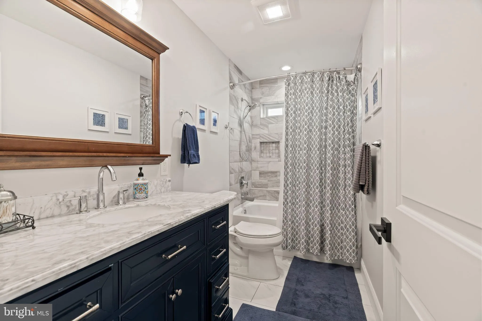 Haddon Township, New Jersey 08108, United States, 3 Bedrooms Bedrooms, ,3 BathroomsBathrooms,Residential,Contingent,253444