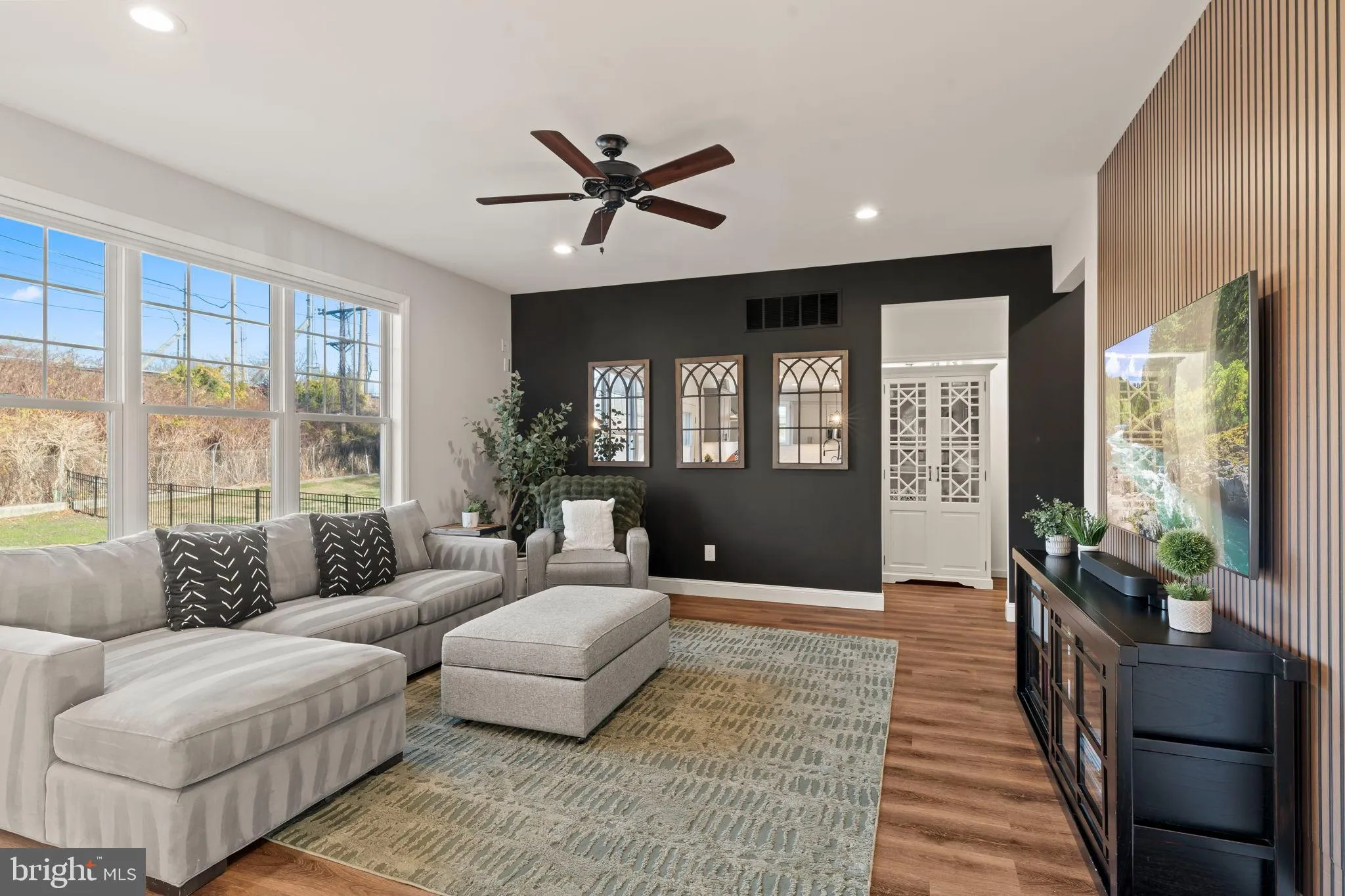 Haddon Township, New Jersey 08108, United States, 3 Bedrooms Bedrooms, ,3 BathroomsBathrooms,Residential,Contingent,253444