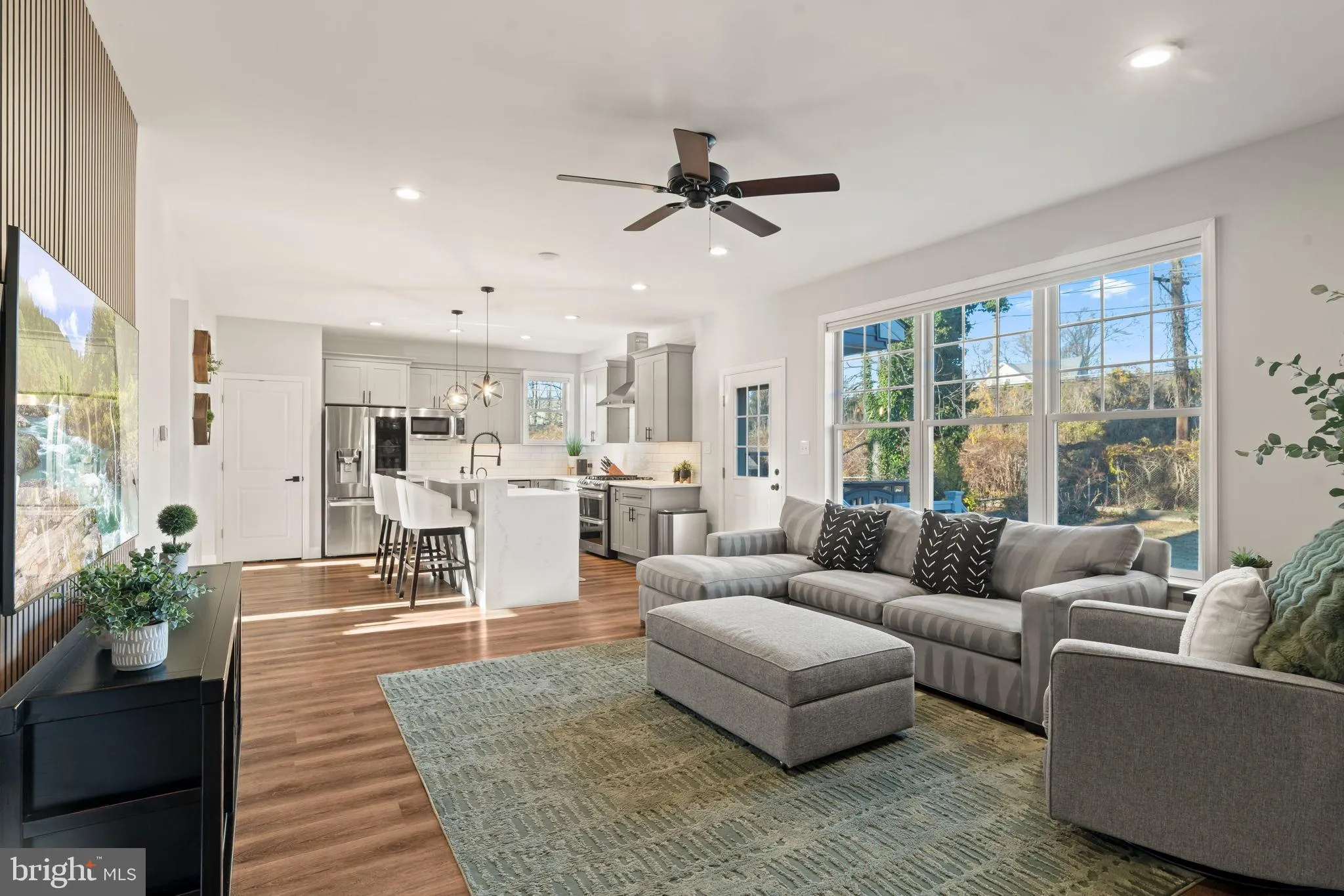 Haddon Township, New Jersey 08108, United States, 3 Bedrooms Bedrooms, ,3 BathroomsBathrooms,Residential,Contingent,253444