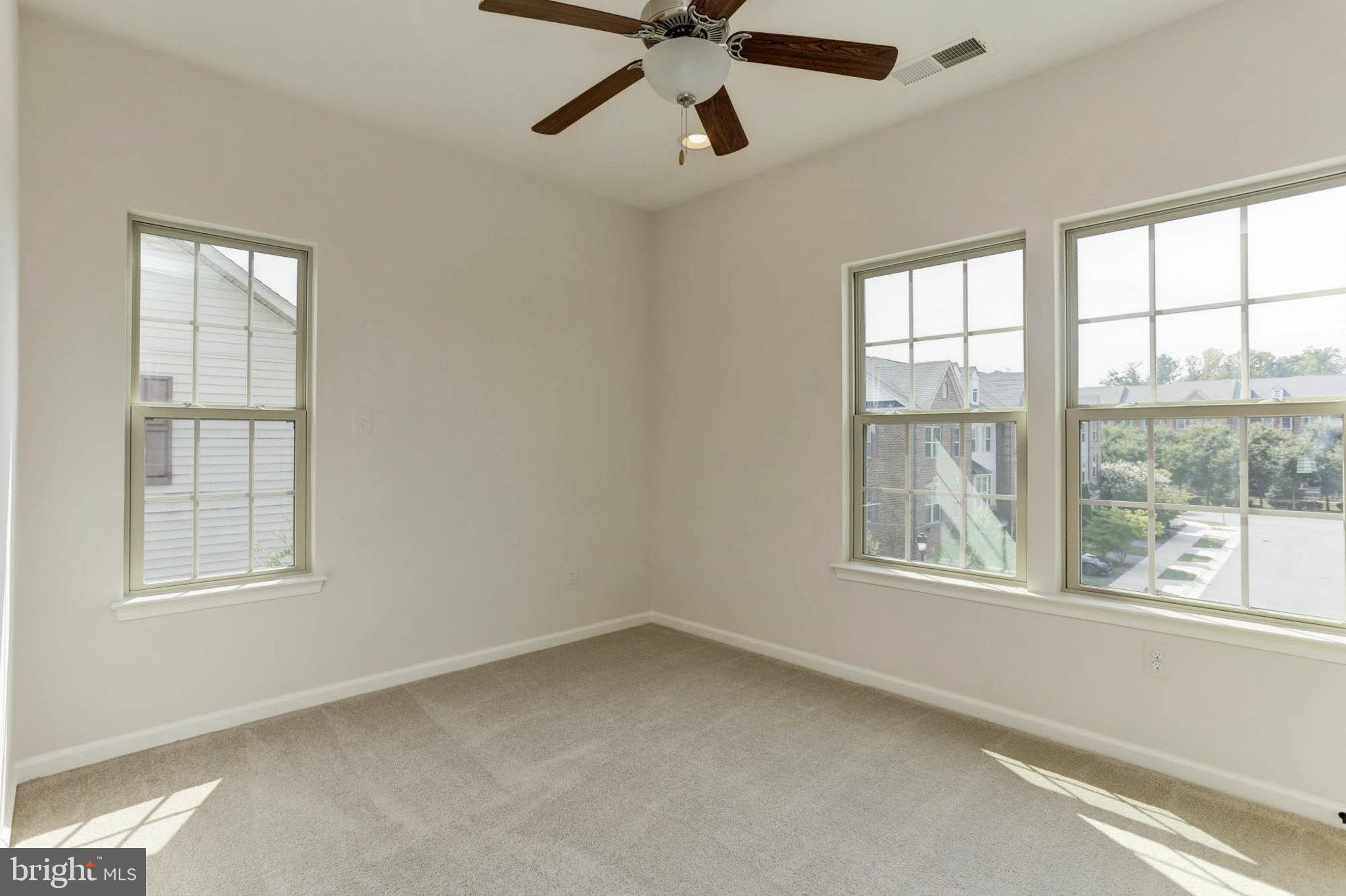 PARKSIDE - Residential