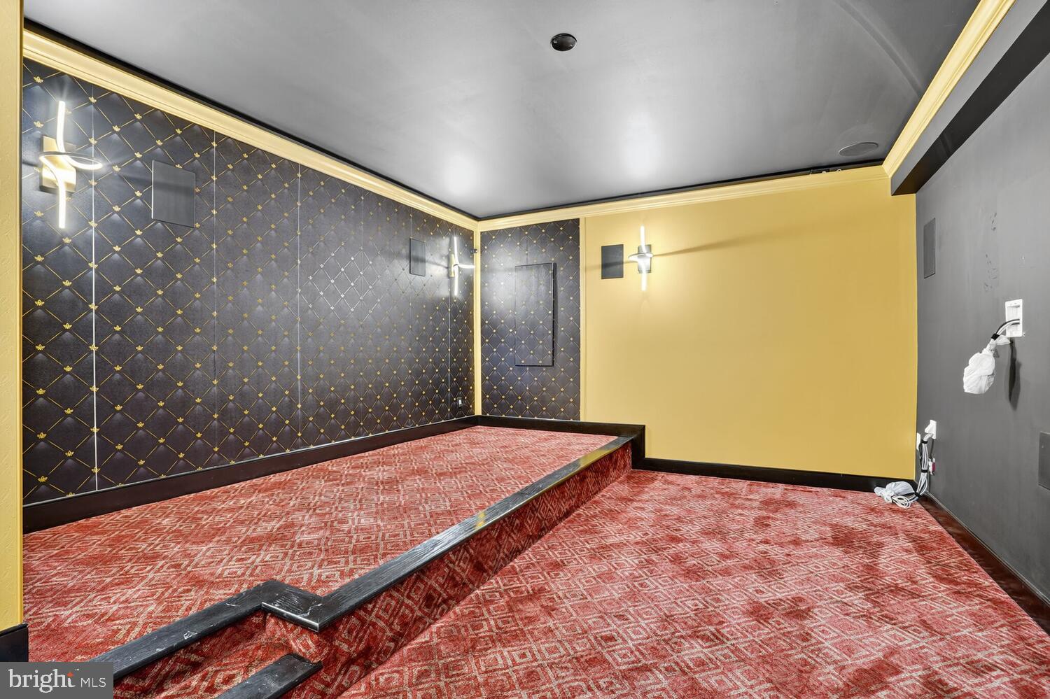 GROVE AT WILLOWSFORD - Residential