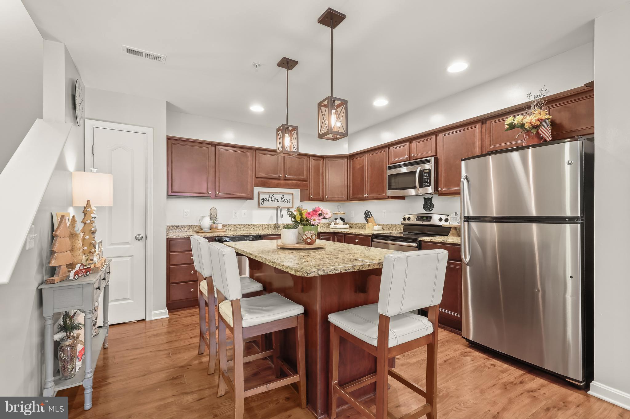 RESERVOIR RIDGE - Residential