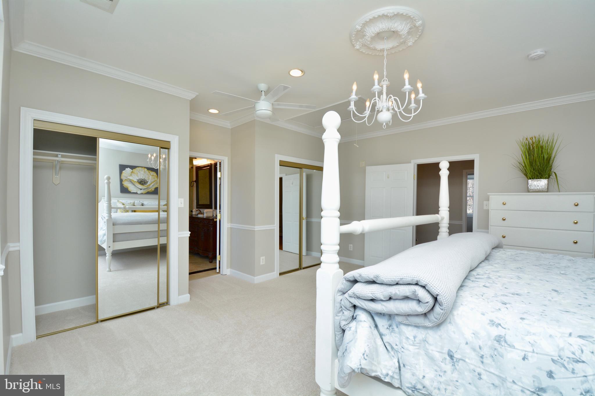 HOLMES RUN HEIGHTS - Residential