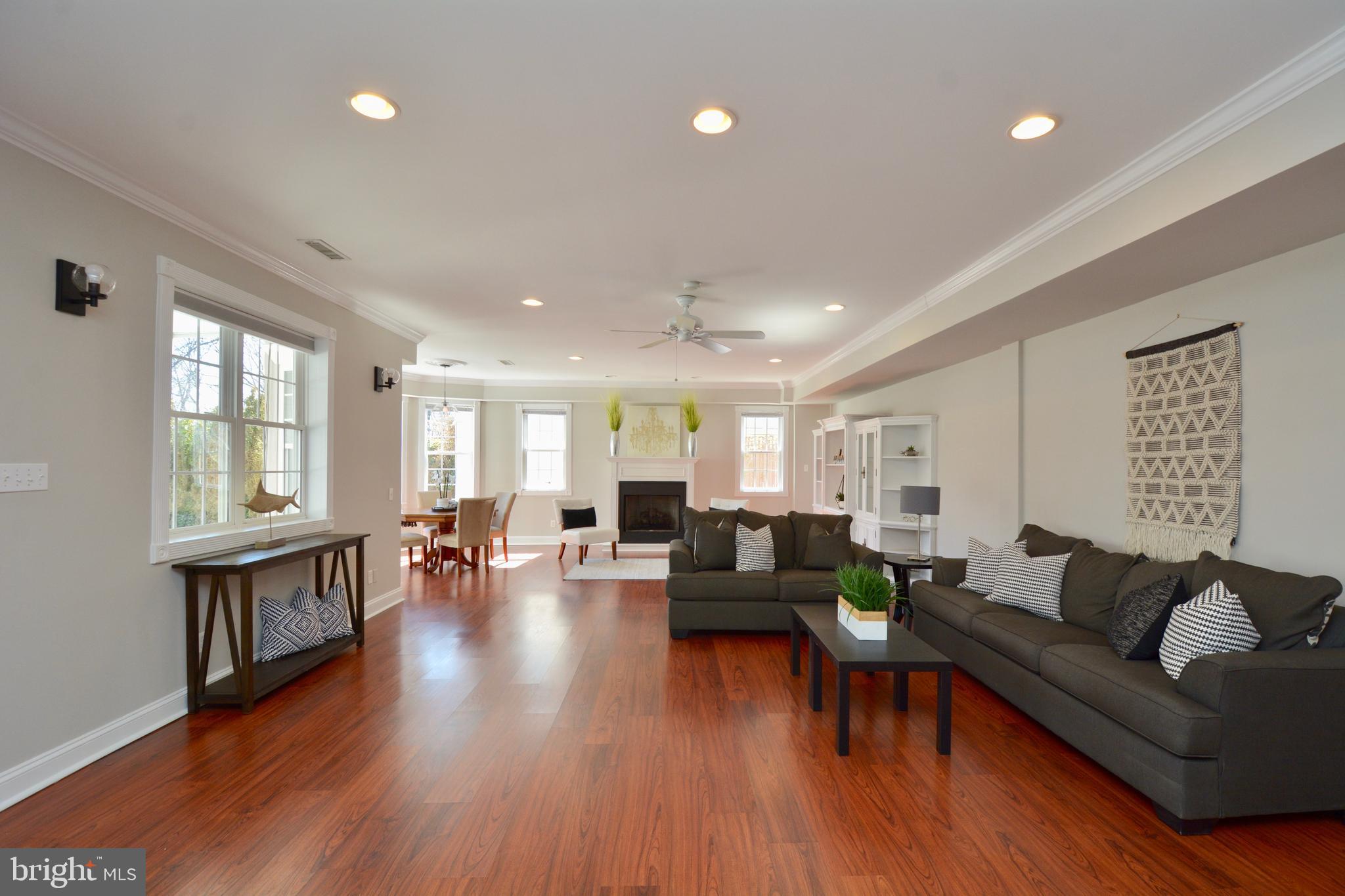 HOLMES RUN HEIGHTS - Residential