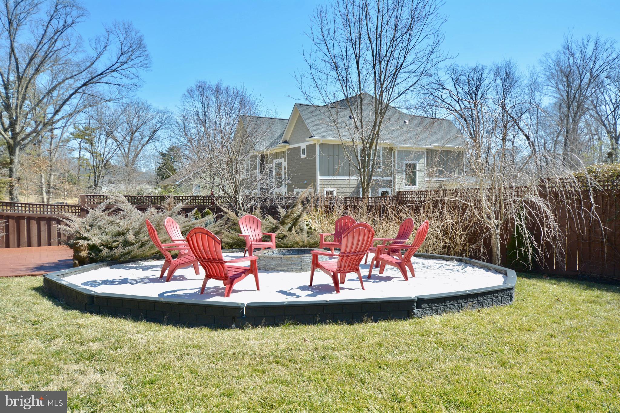 HOLMES RUN HEIGHTS - Residential