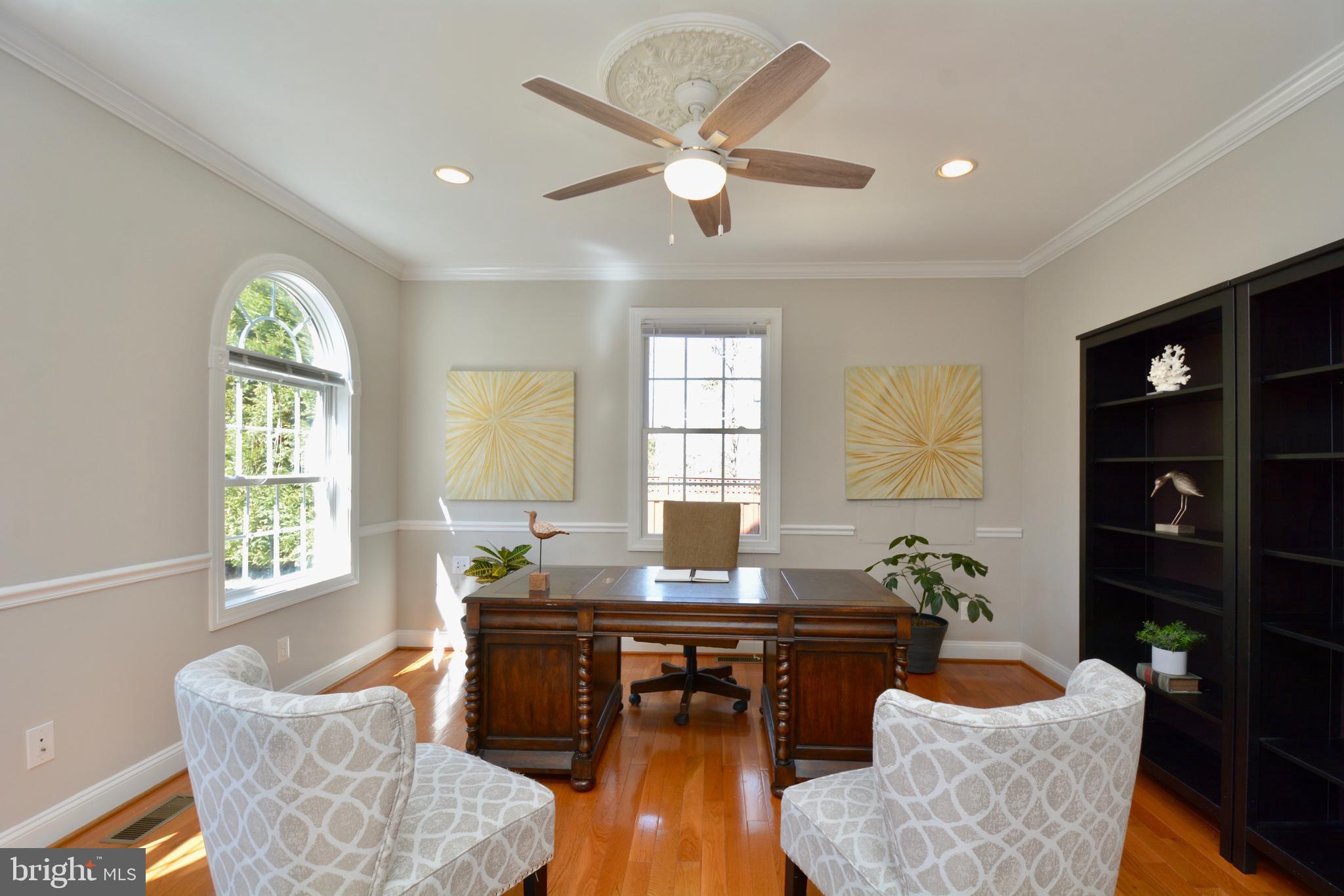 HOLMES RUN HEIGHTS - Residential