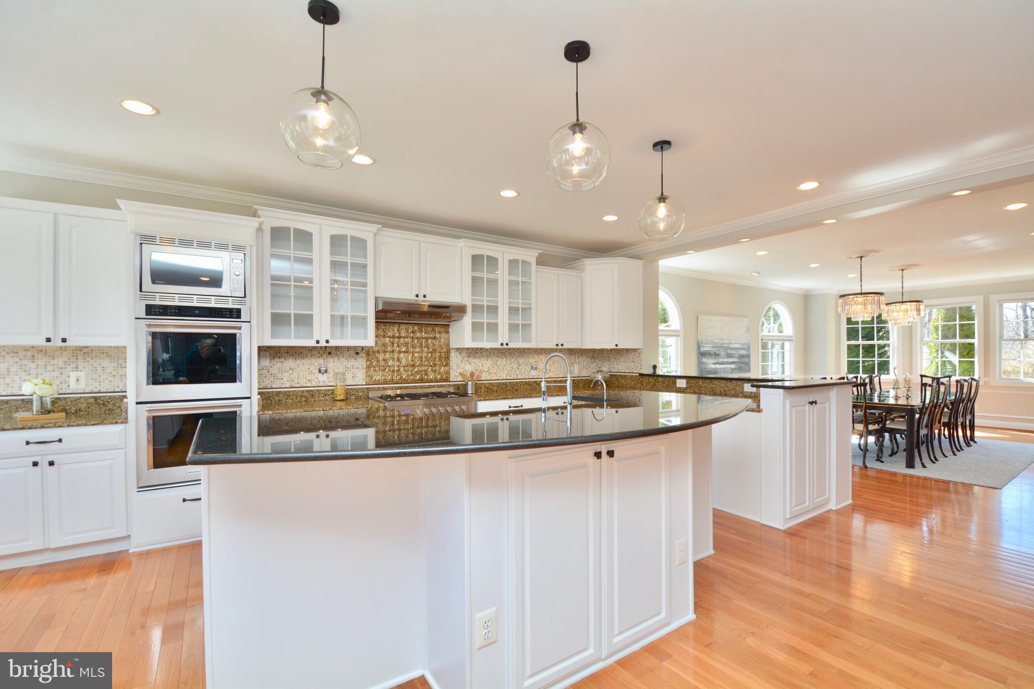 HOLMES RUN HEIGHTS - Residential