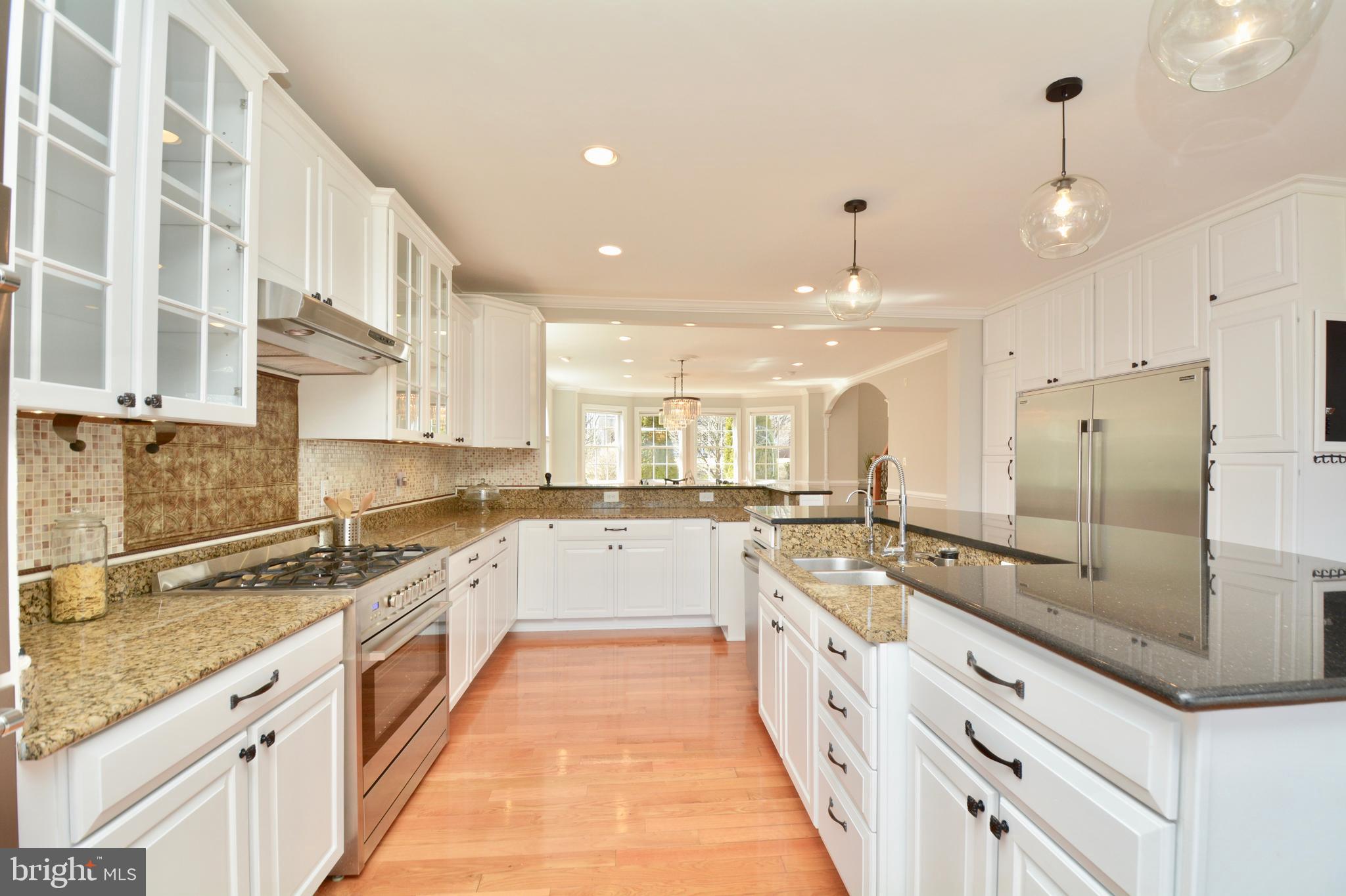 HOLMES RUN HEIGHTS - Residential