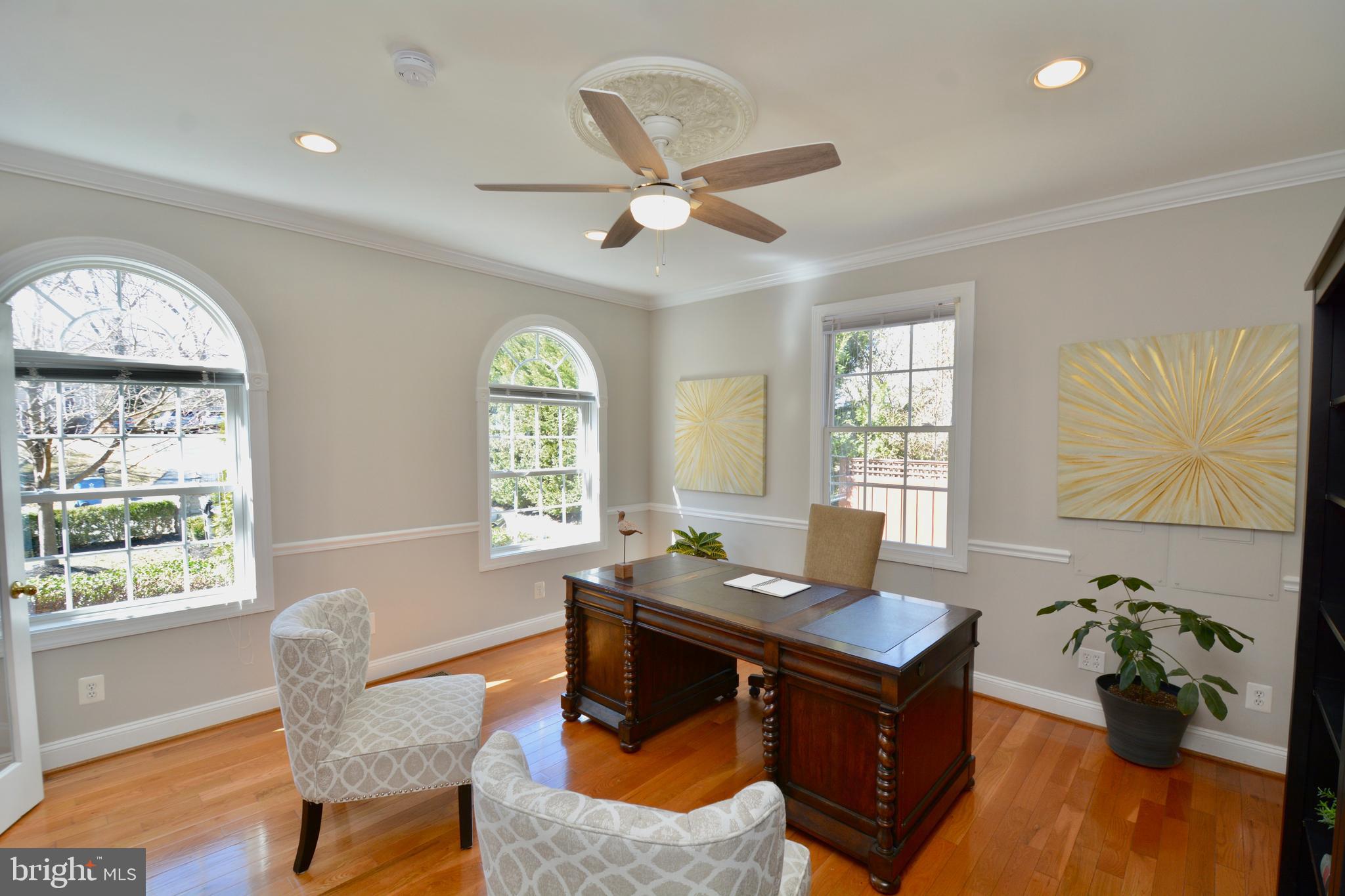 HOLMES RUN HEIGHTS - Residential