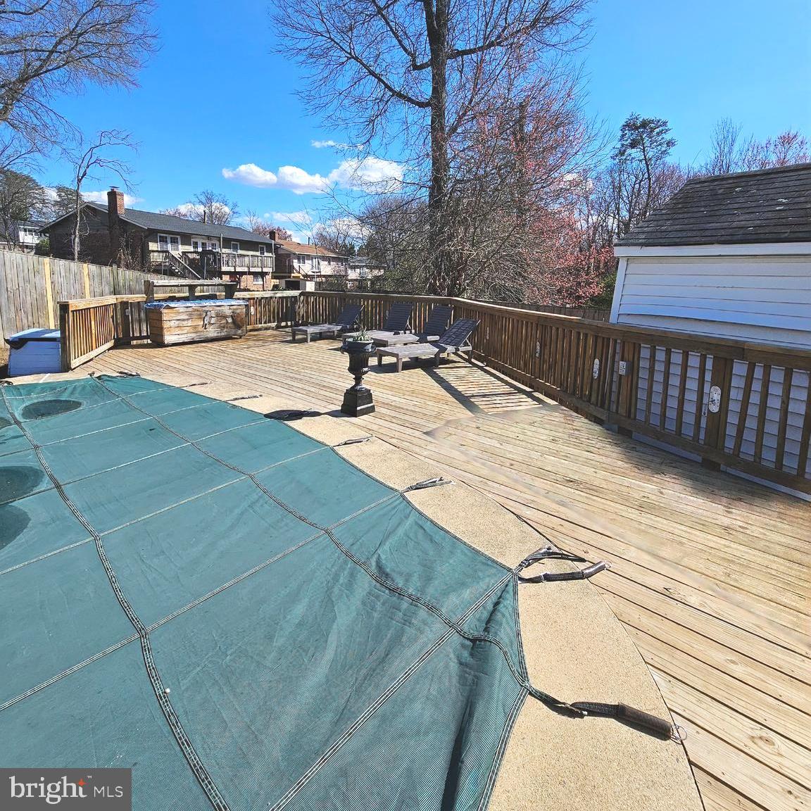 MONTICELLO WOODS - Residential Lease