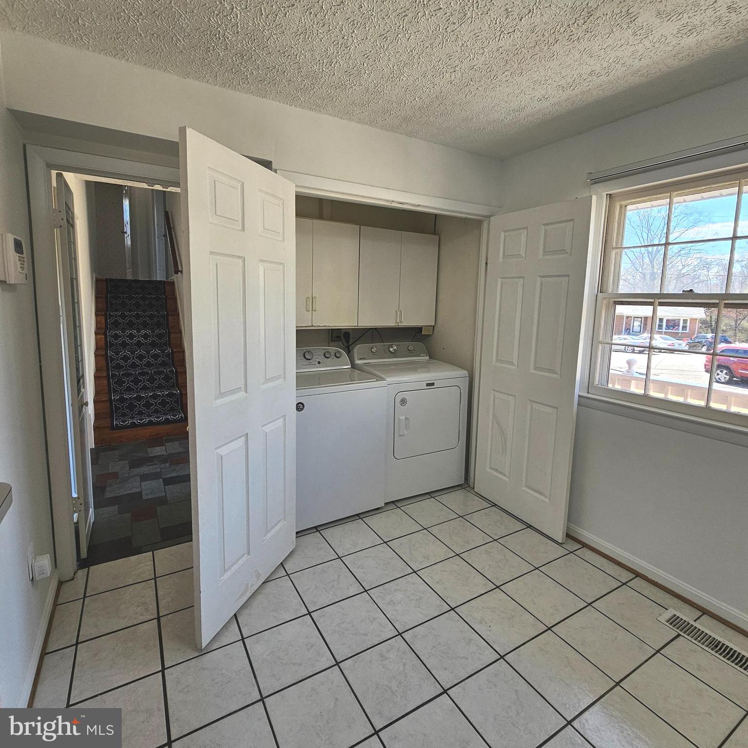 MONTICELLO WOODS - Residential Lease