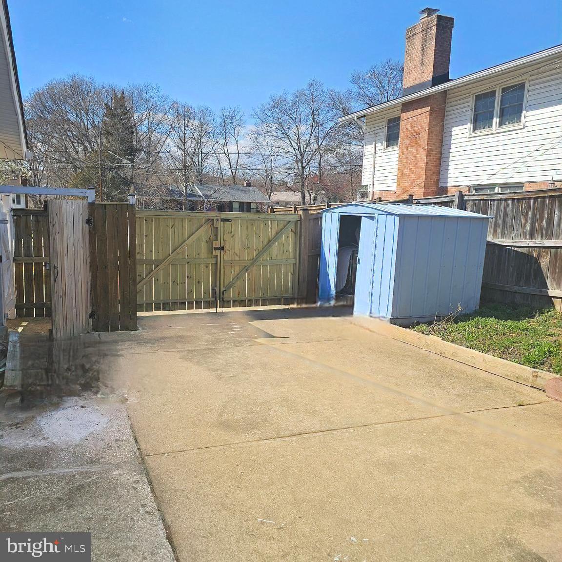 MONTICELLO WOODS - Residential Lease