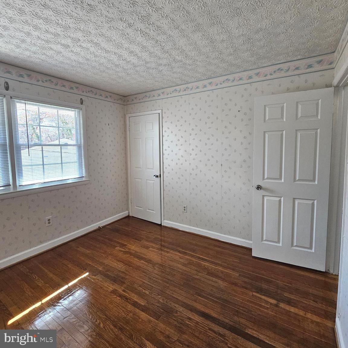 MONTICELLO WOODS - Residential Lease