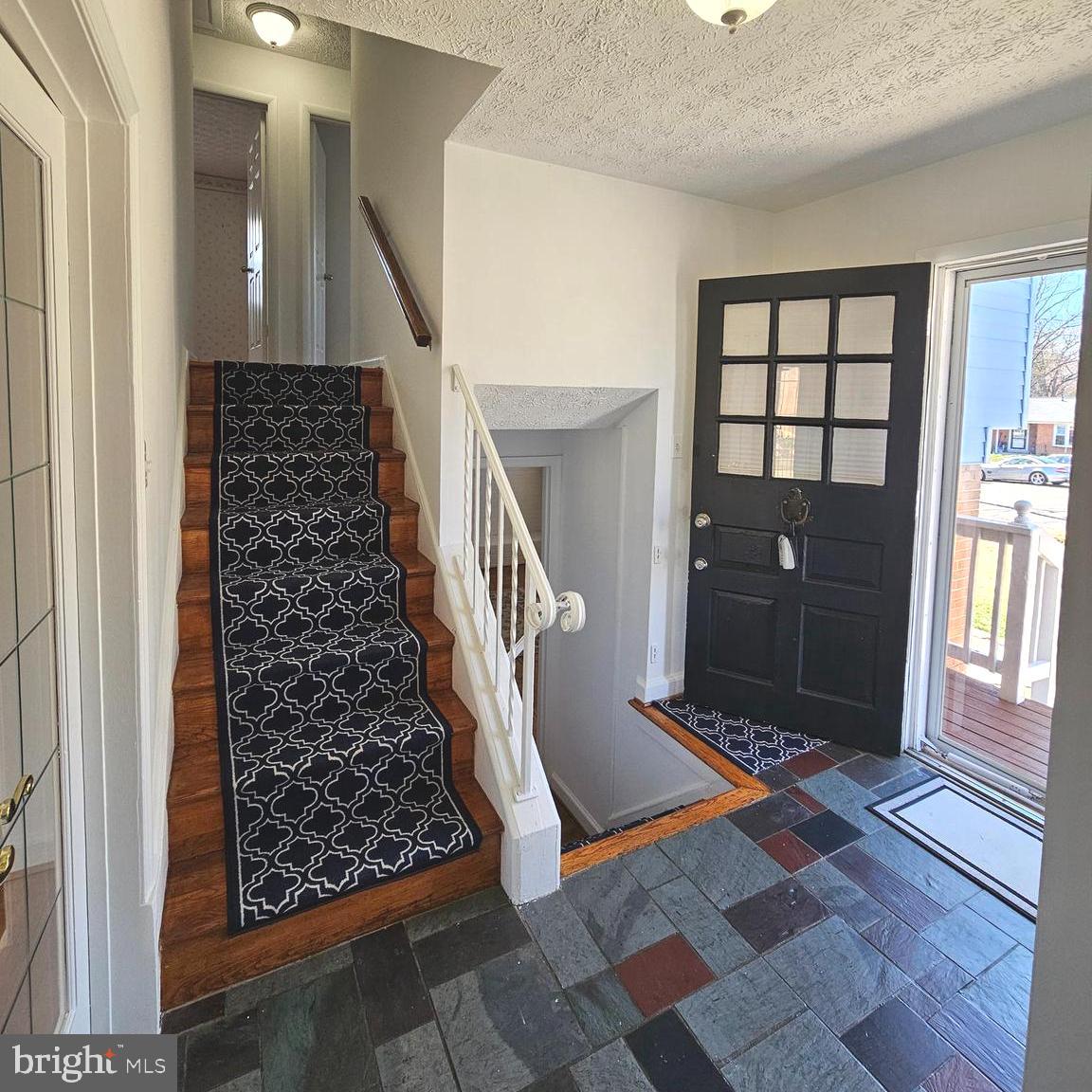 MONTICELLO WOODS - Residential Lease