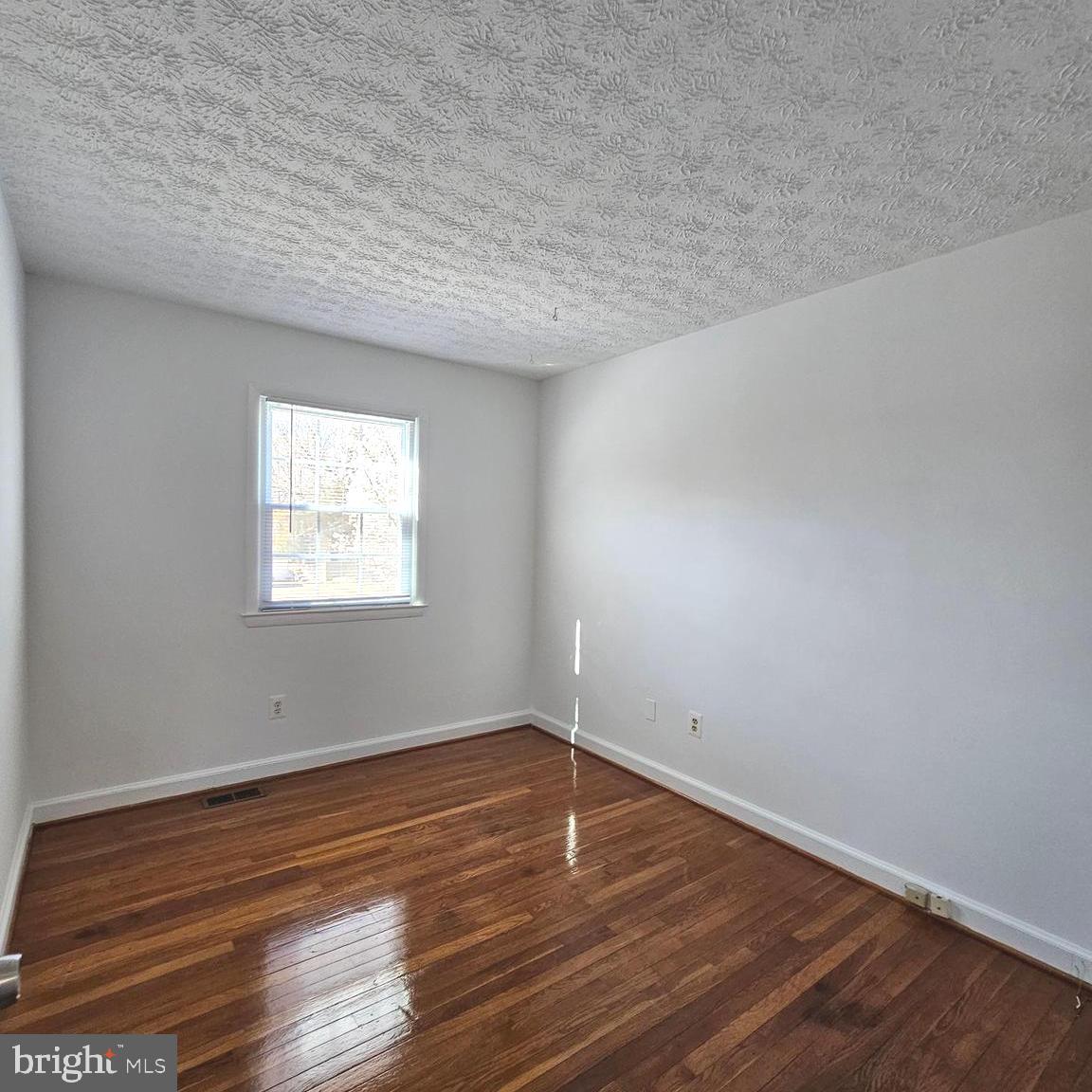 MONTICELLO WOODS - Residential Lease