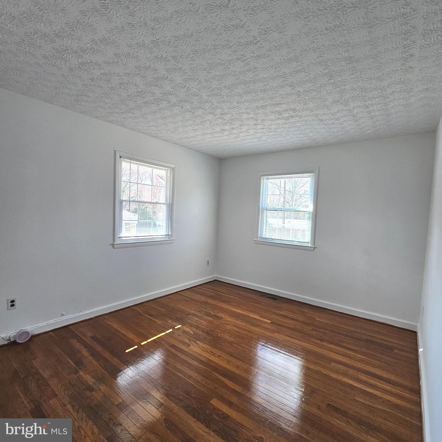 MONTICELLO WOODS - Residential Lease