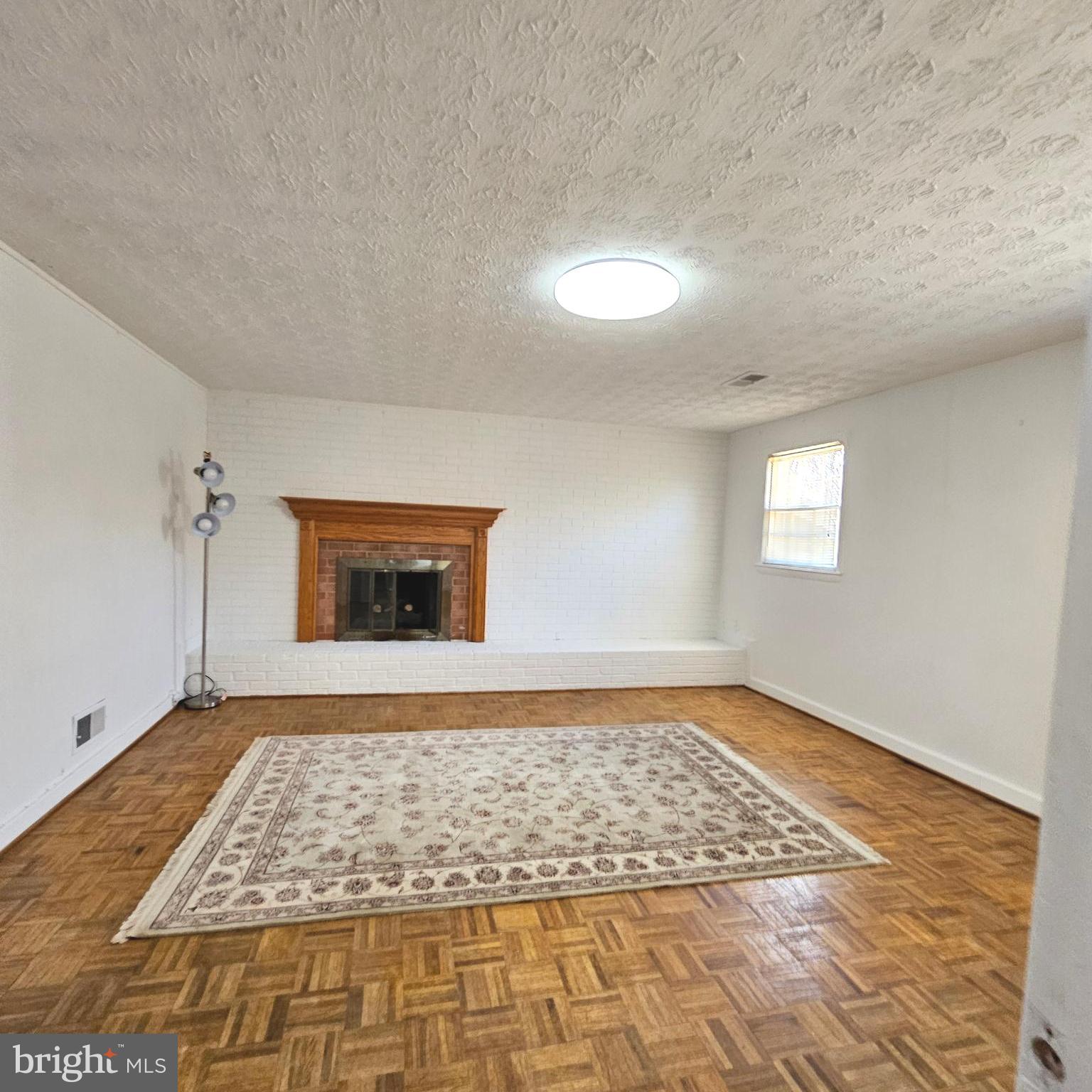 MONTICELLO WOODS - Residential Lease