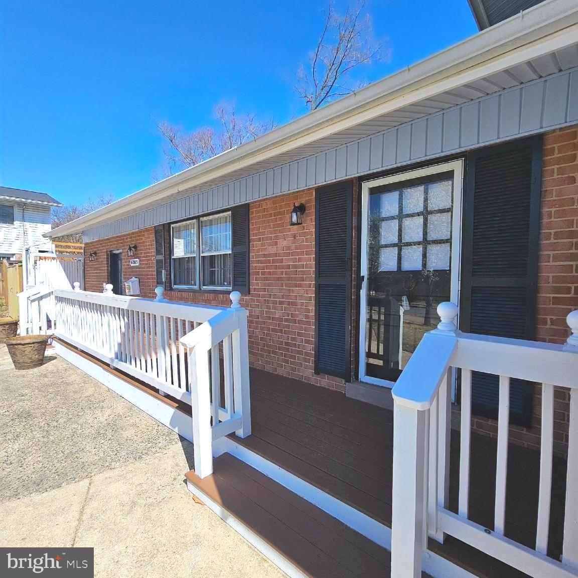 MONTICELLO WOODS - Residential Lease