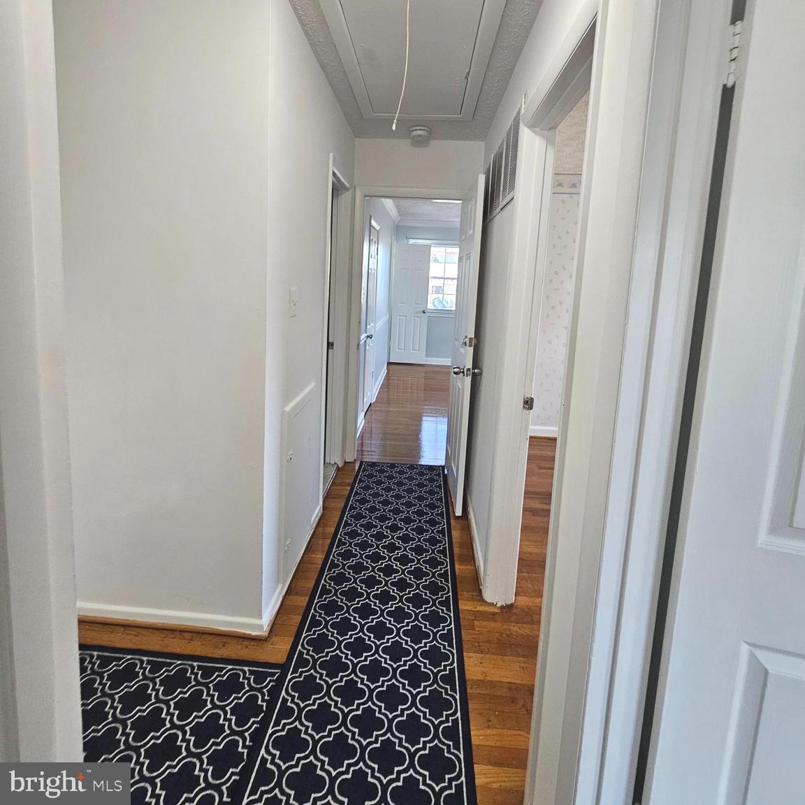 MONTICELLO WOODS - Residential Lease