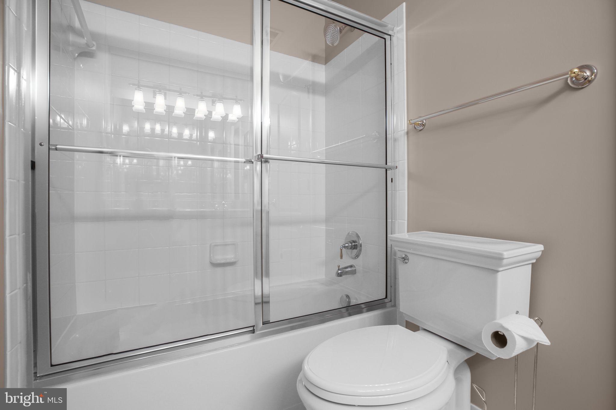 SMITH LAKE ESTATES - Residential