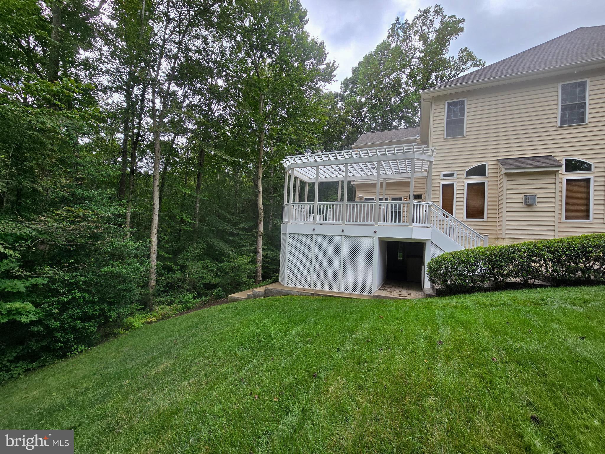 SMITH LAKE ESTATES - Residential