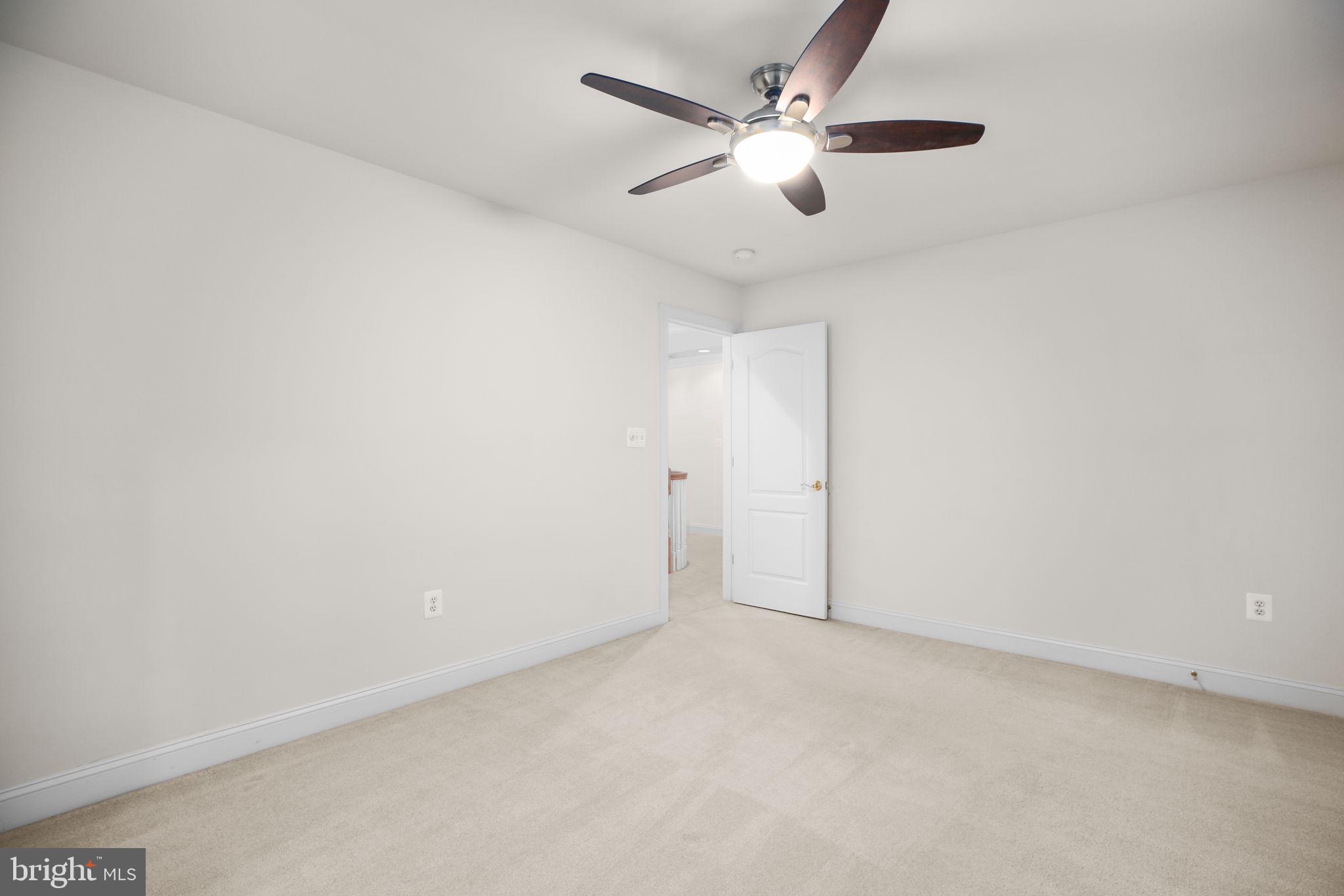 SMITH LAKE ESTATES - Residential