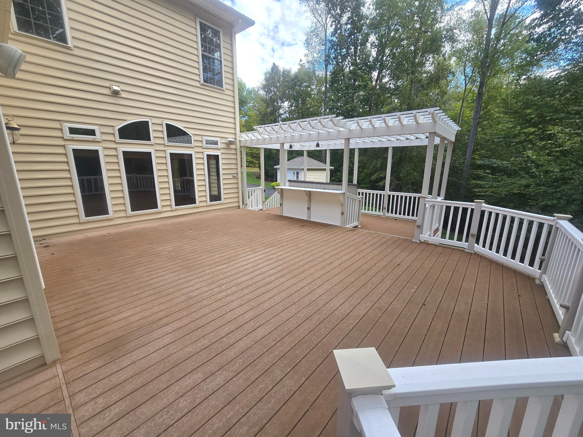 SMITH LAKE ESTATES - Residential