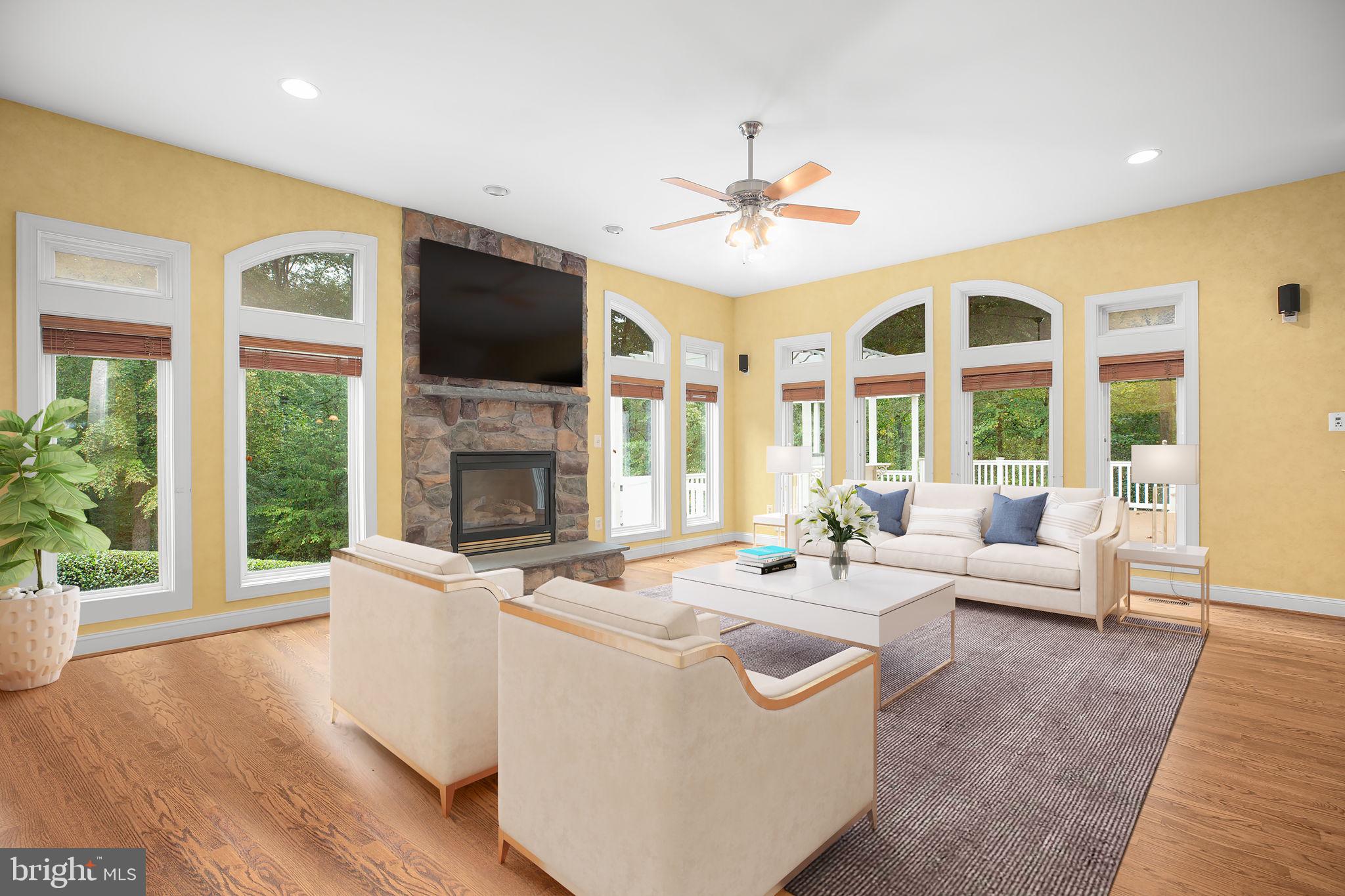 SMITH LAKE ESTATES - Residential