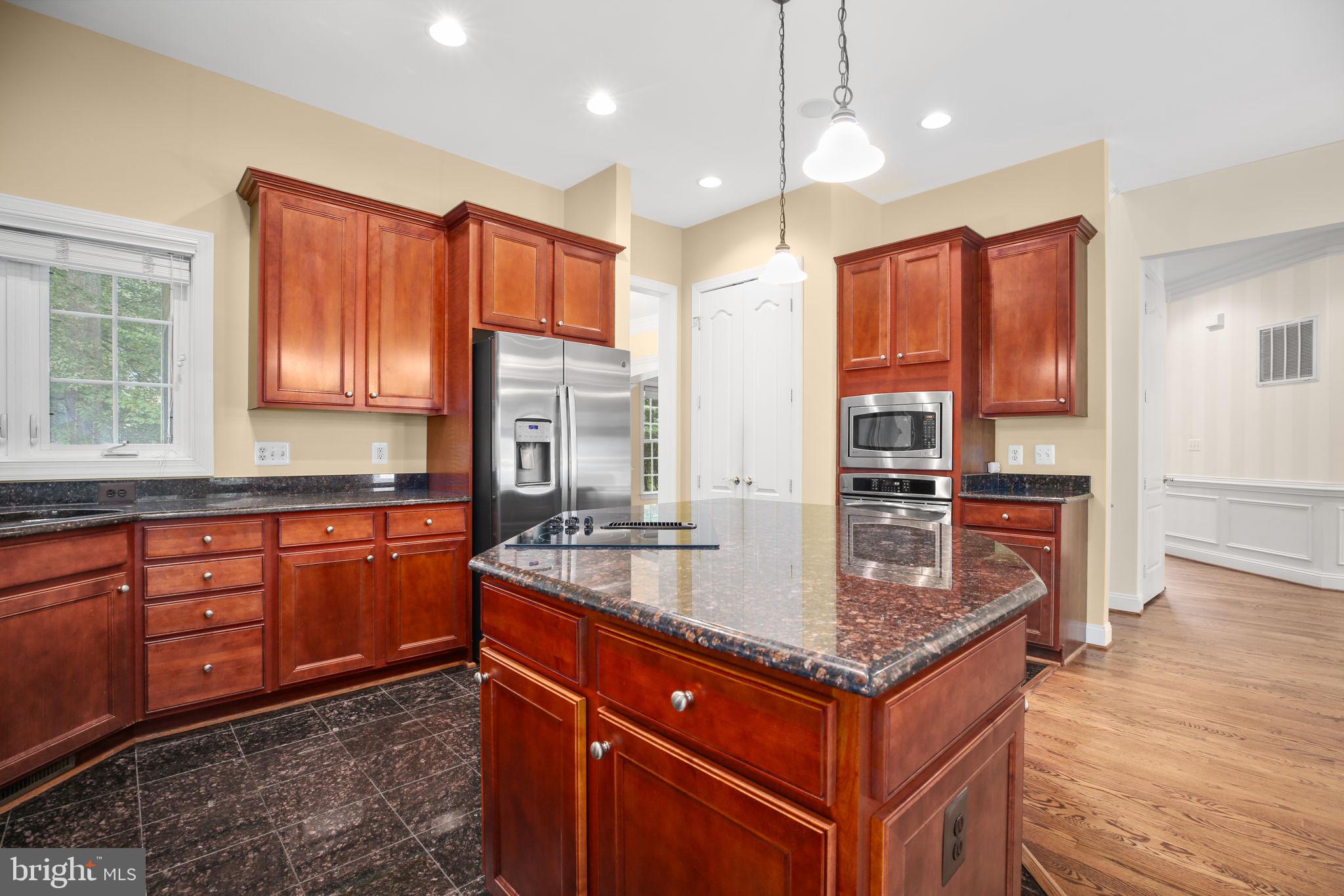 SMITH LAKE ESTATES - Residential