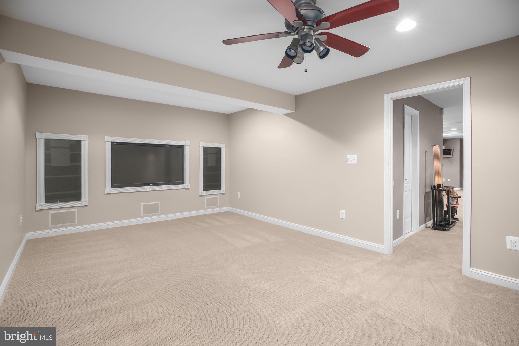 SMITH LAKE ESTATES - Residential