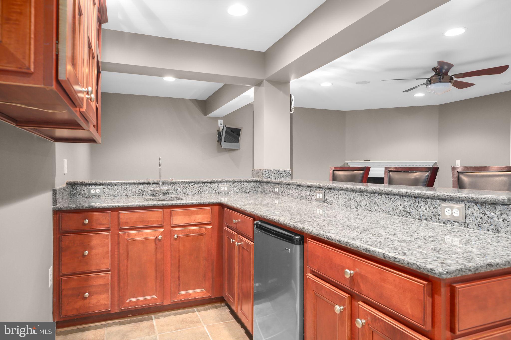 SMITH LAKE ESTATES - Residential