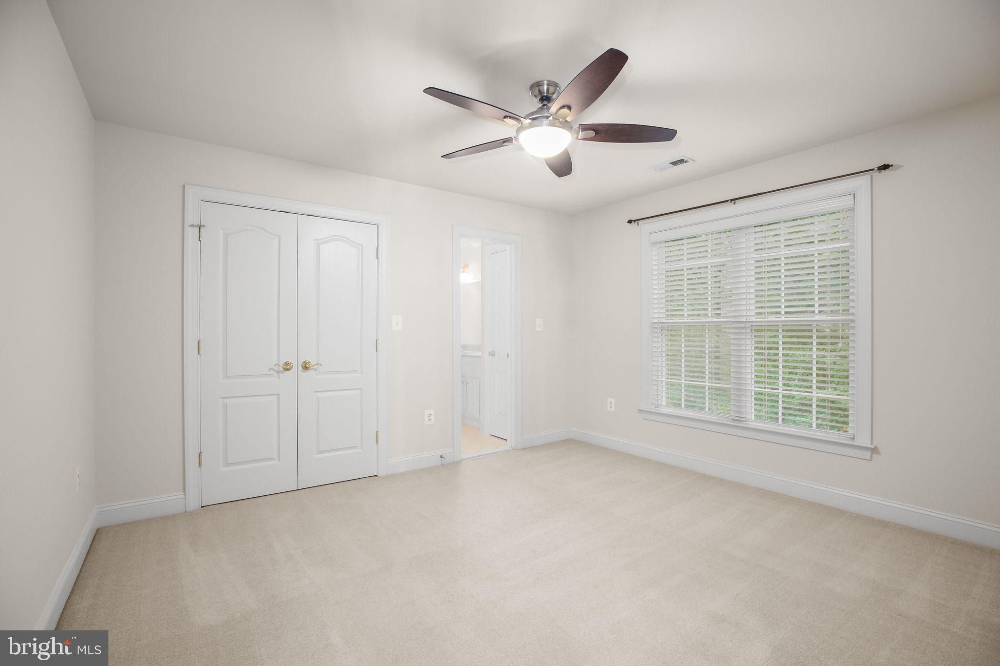 SMITH LAKE ESTATES - Residential