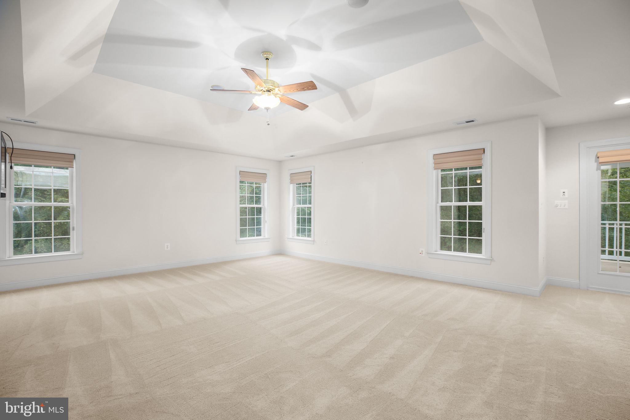 SMITH LAKE ESTATES - Residential