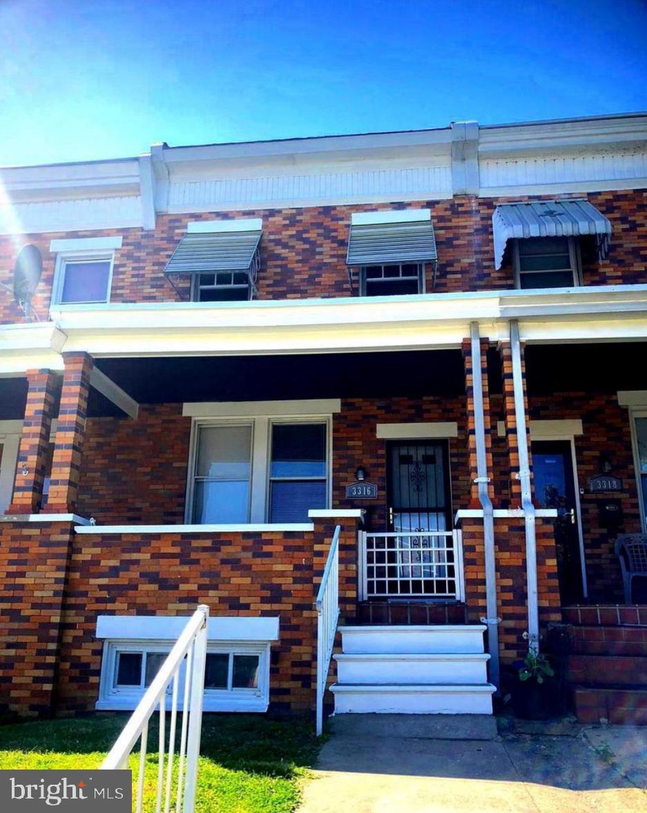 3 Bedroom, 3 Level Renovated Townhouse in BelAir - Edison Subdivision.