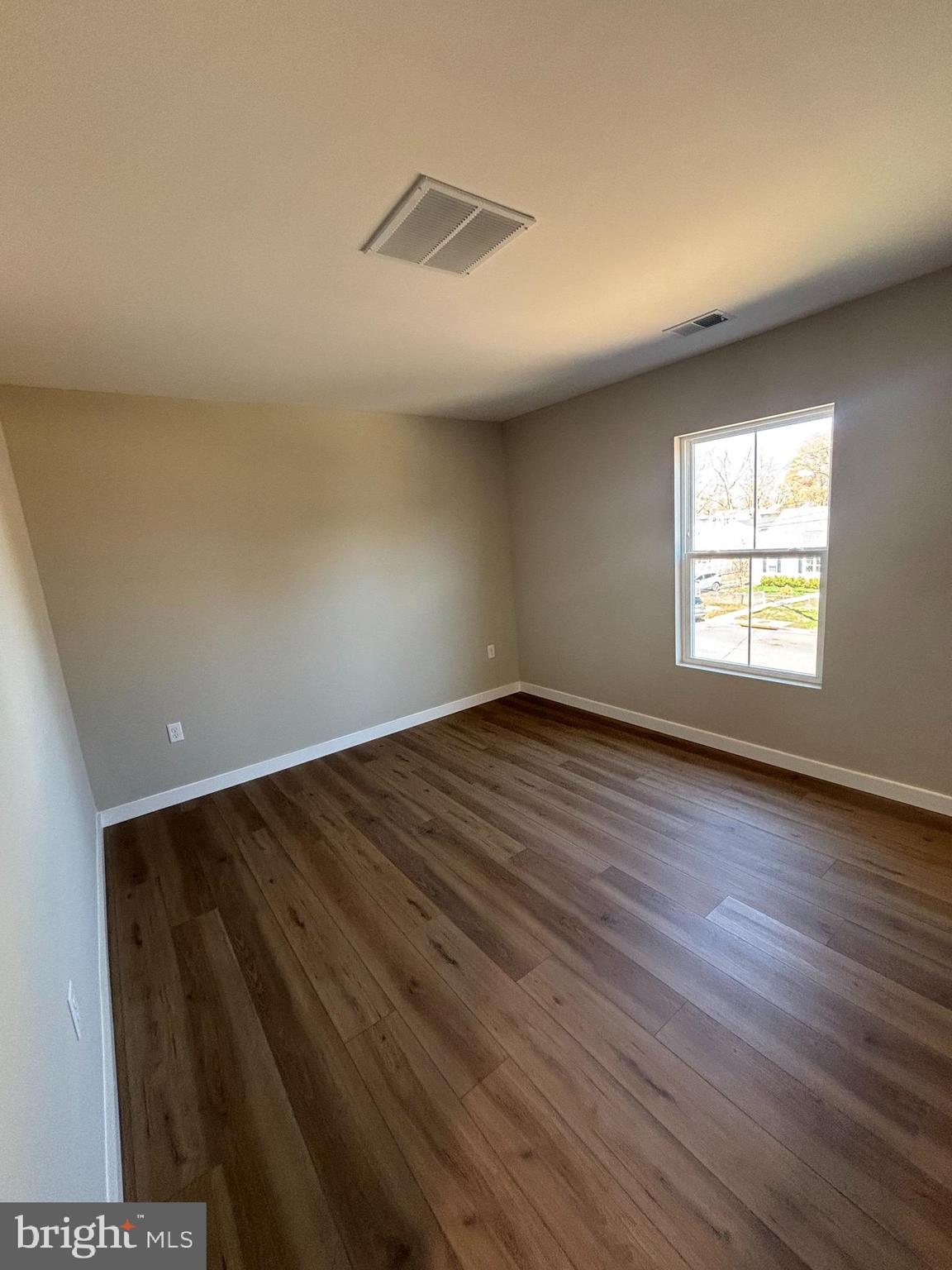 MANASSAS PARK - Residential