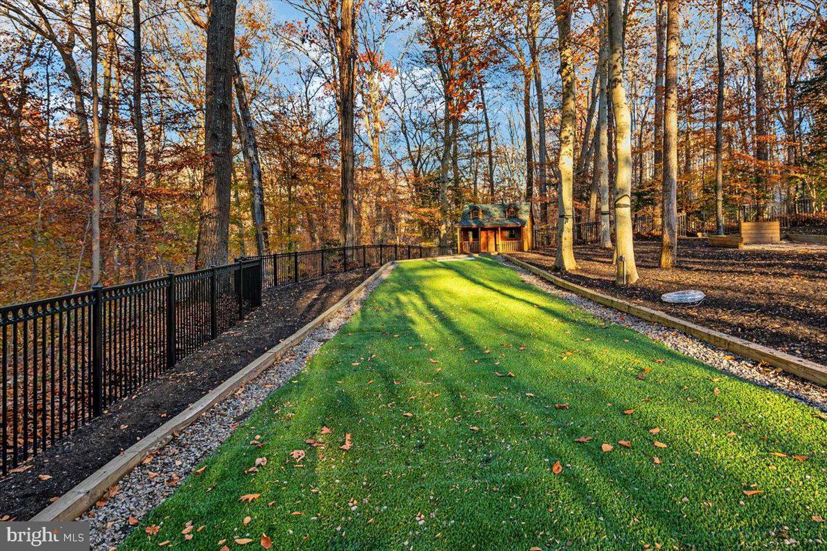 ANNAPOLIS PRESERVE - Residential