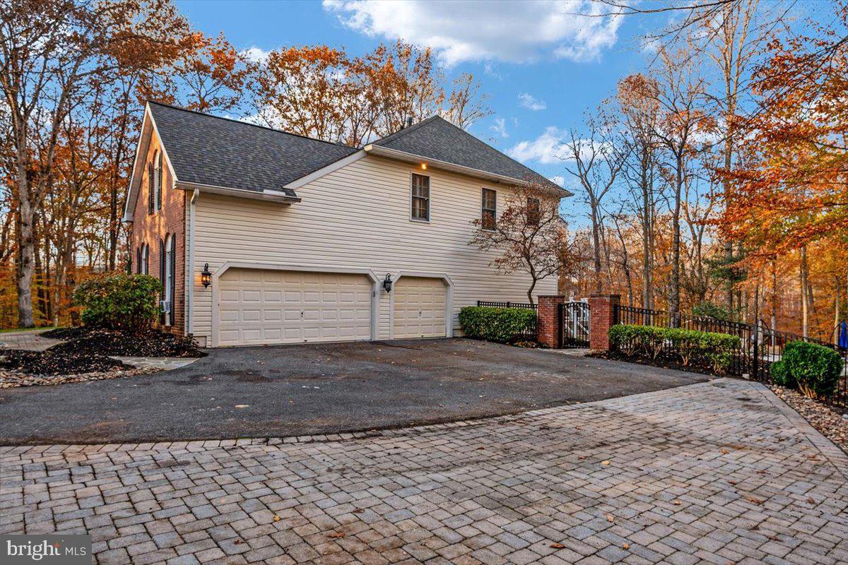 ANNAPOLIS PRESERVE - Residential