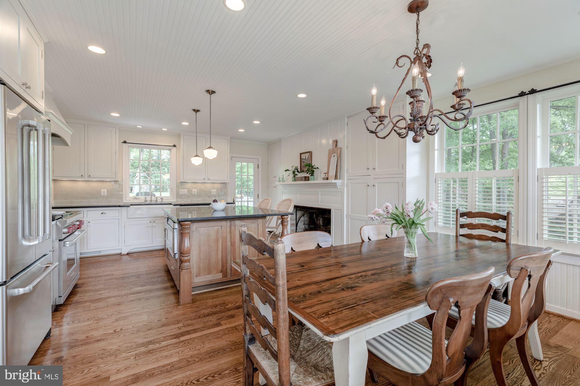 RAVENWOOD PARK - Residential