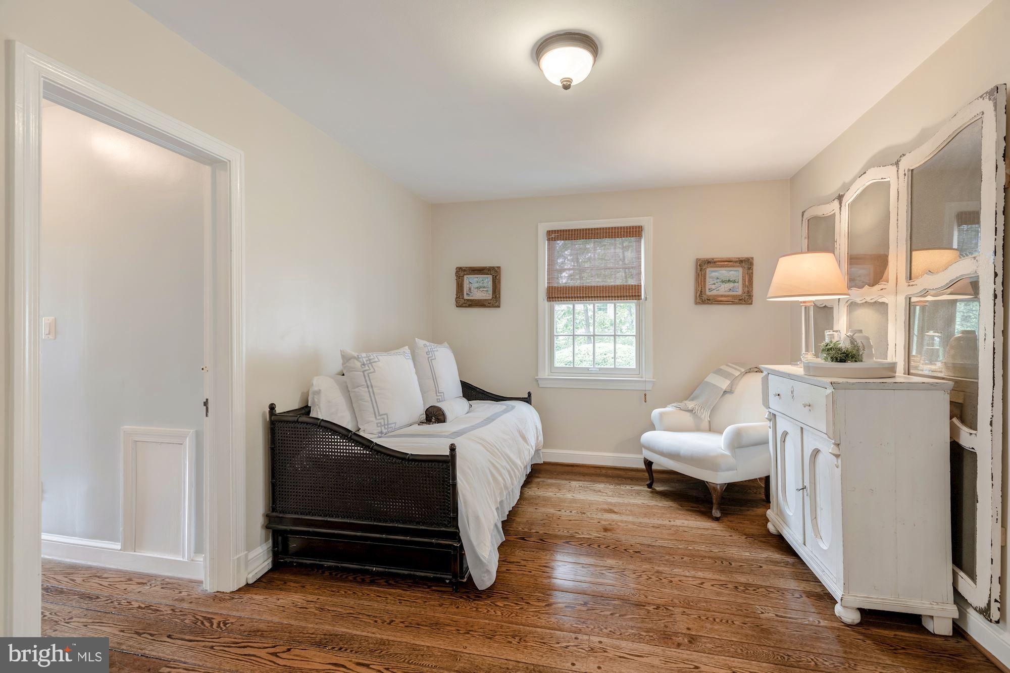 RAVENWOOD PARK - Residential