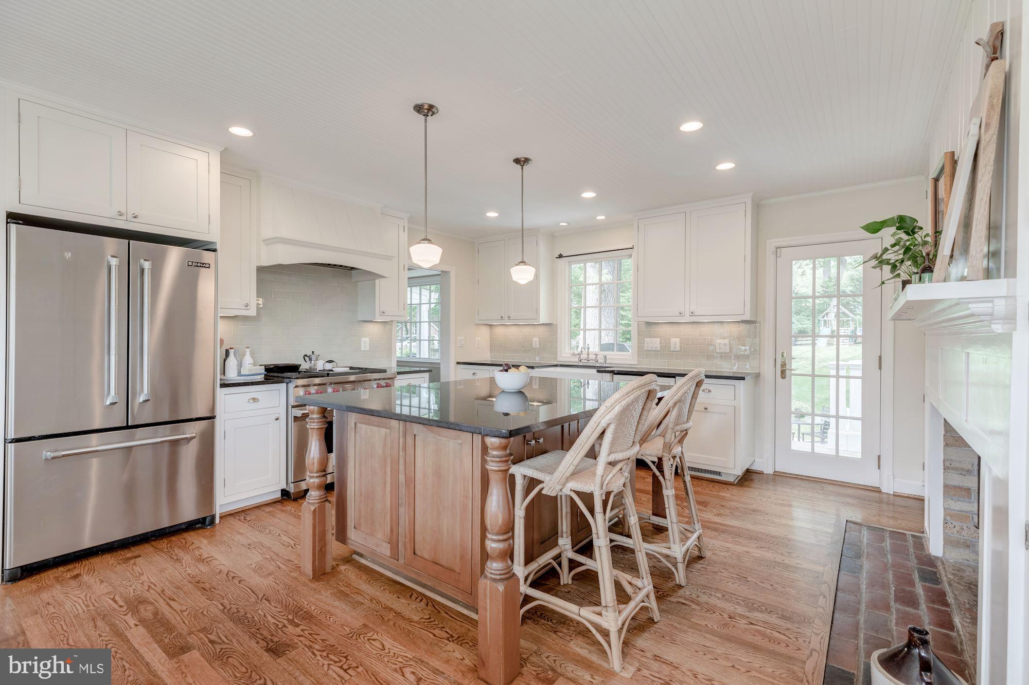 RAVENWOOD PARK - Residential