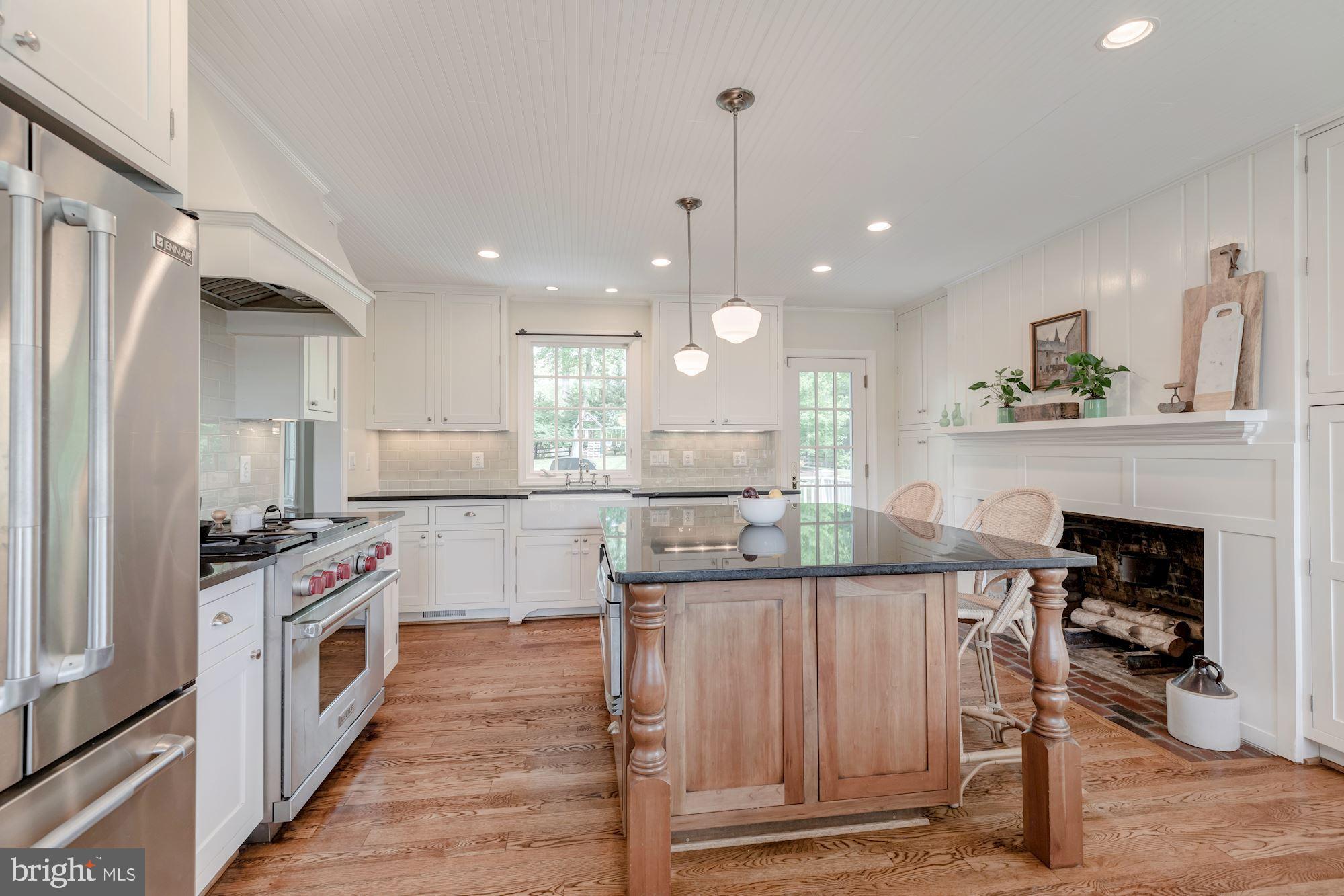 RAVENWOOD PARK - Residential