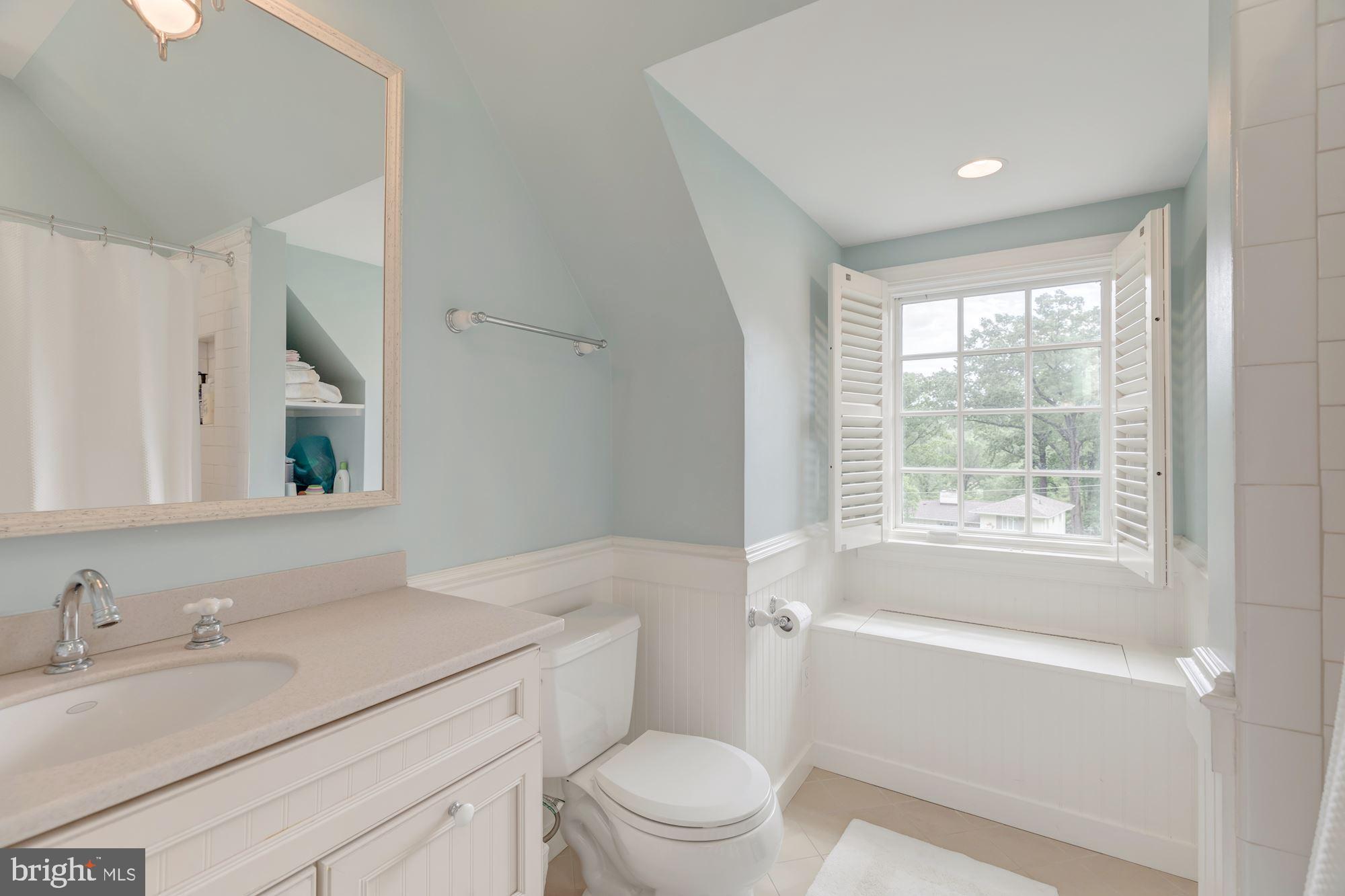 RAVENWOOD PARK - Residential