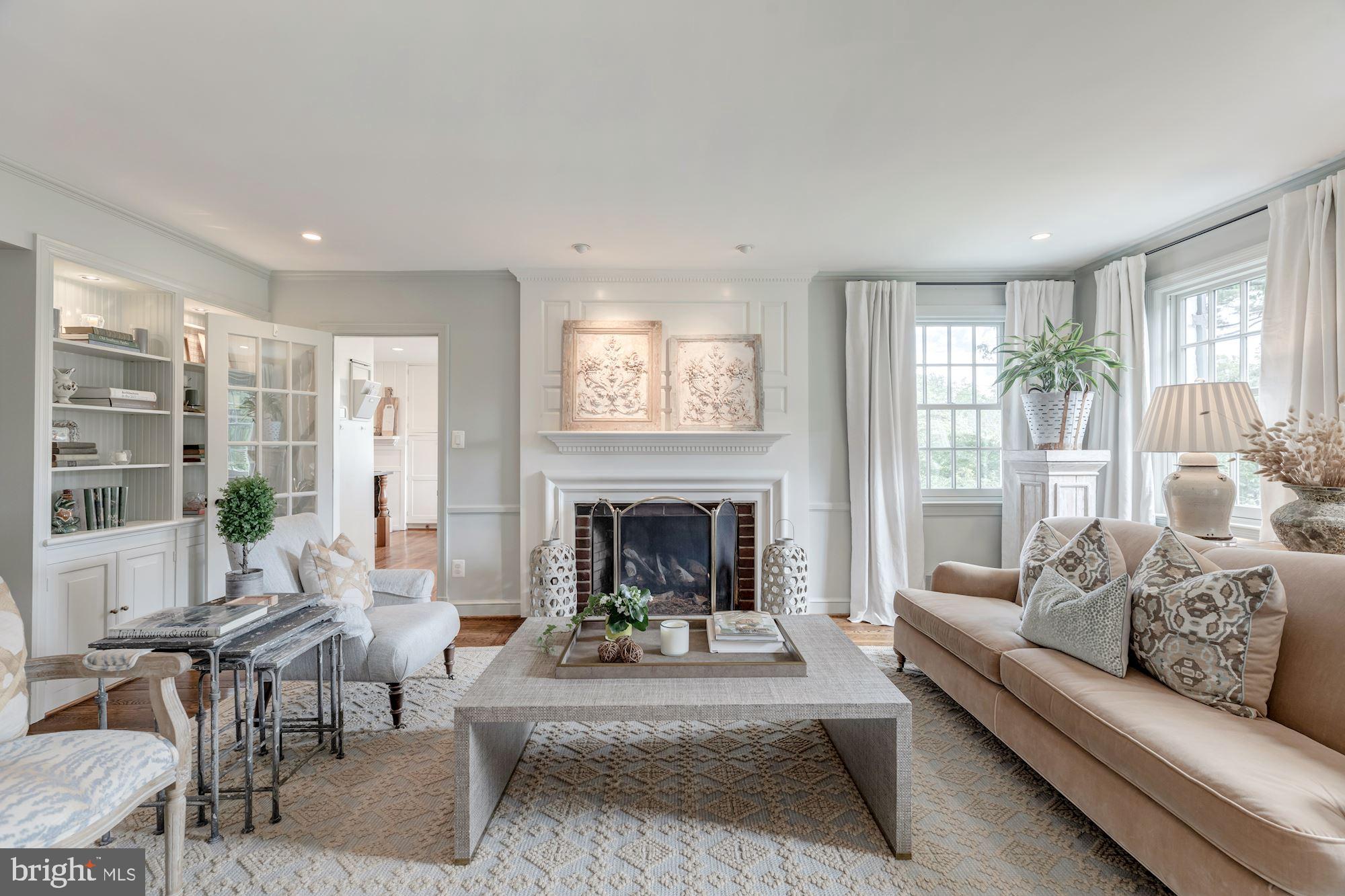 RAVENWOOD PARK - Residential