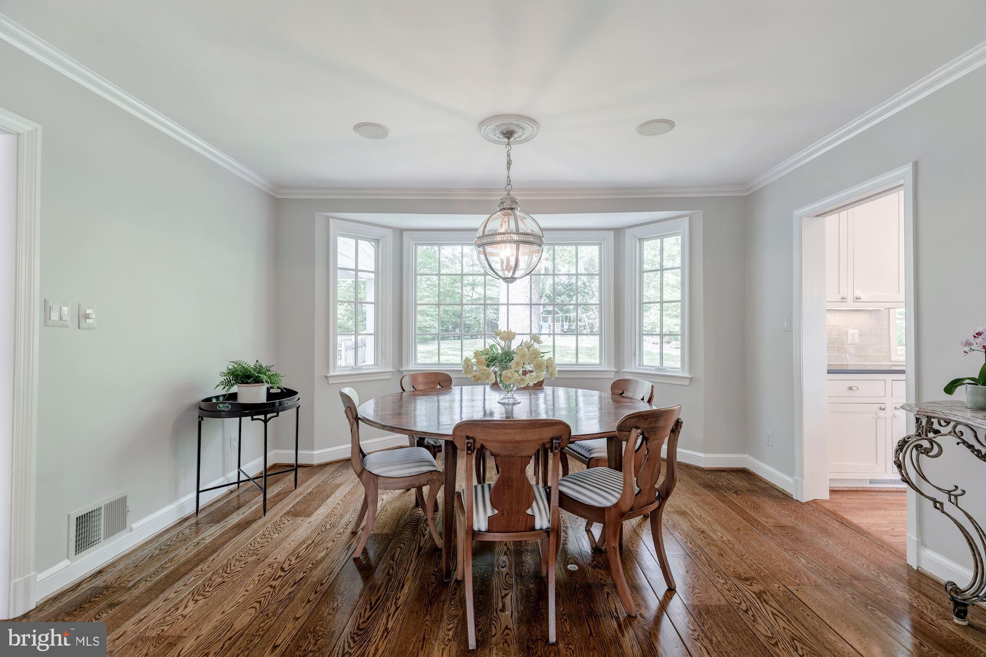 RAVENWOOD PARK - Residential