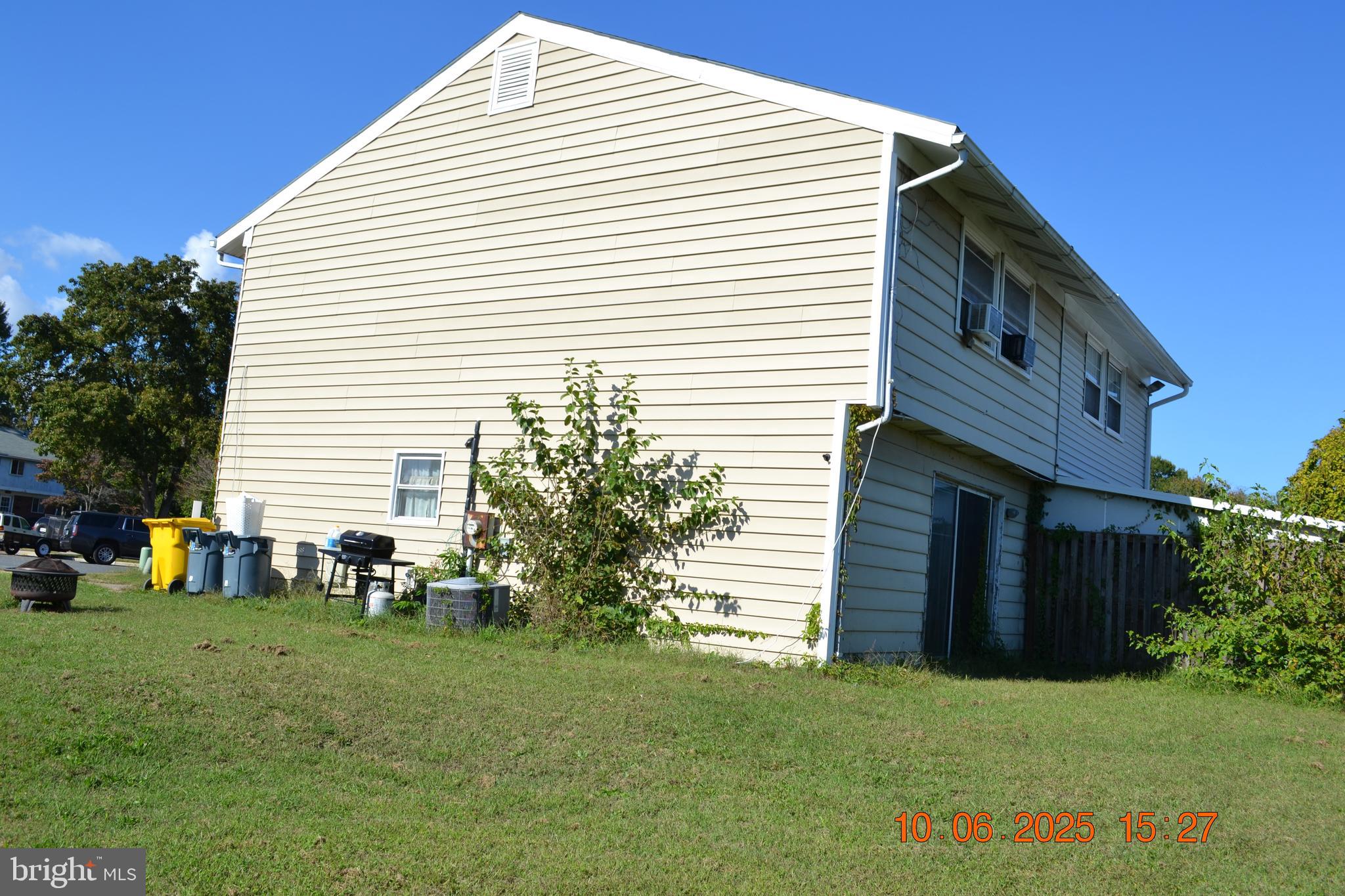 RIVERA BEACH - Residential