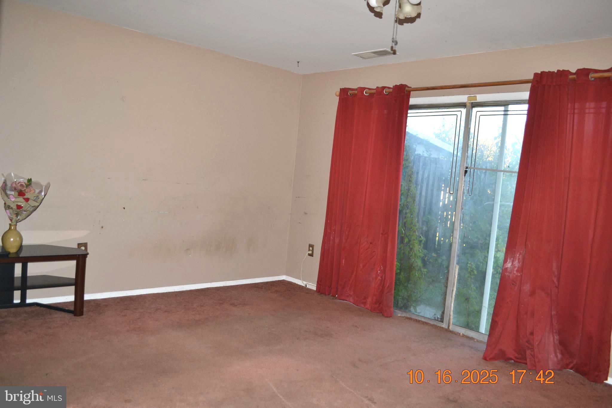 RIVERA BEACH - Residential